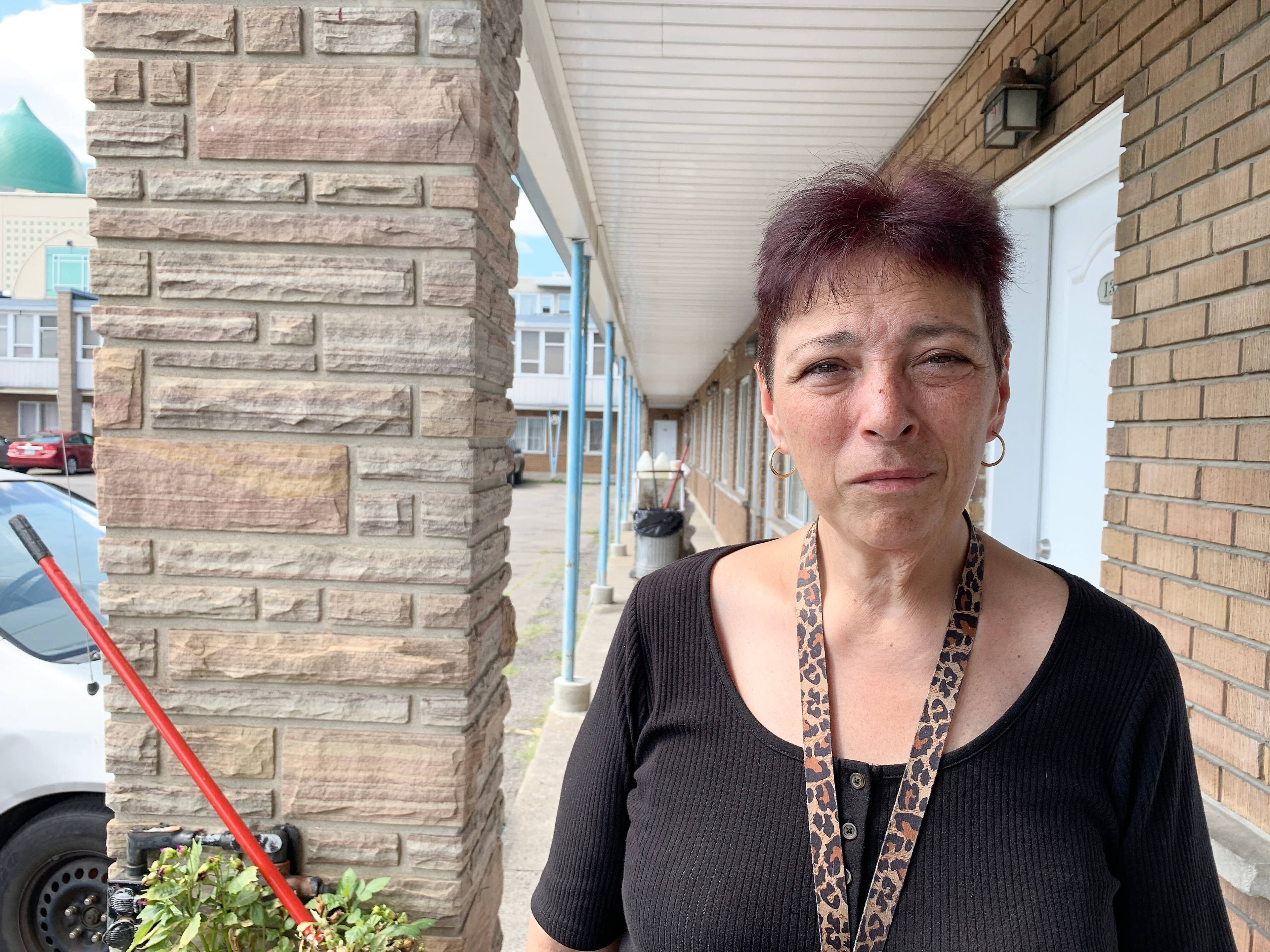 Lucie Lalli, réceptionniste au Motel Pierre.