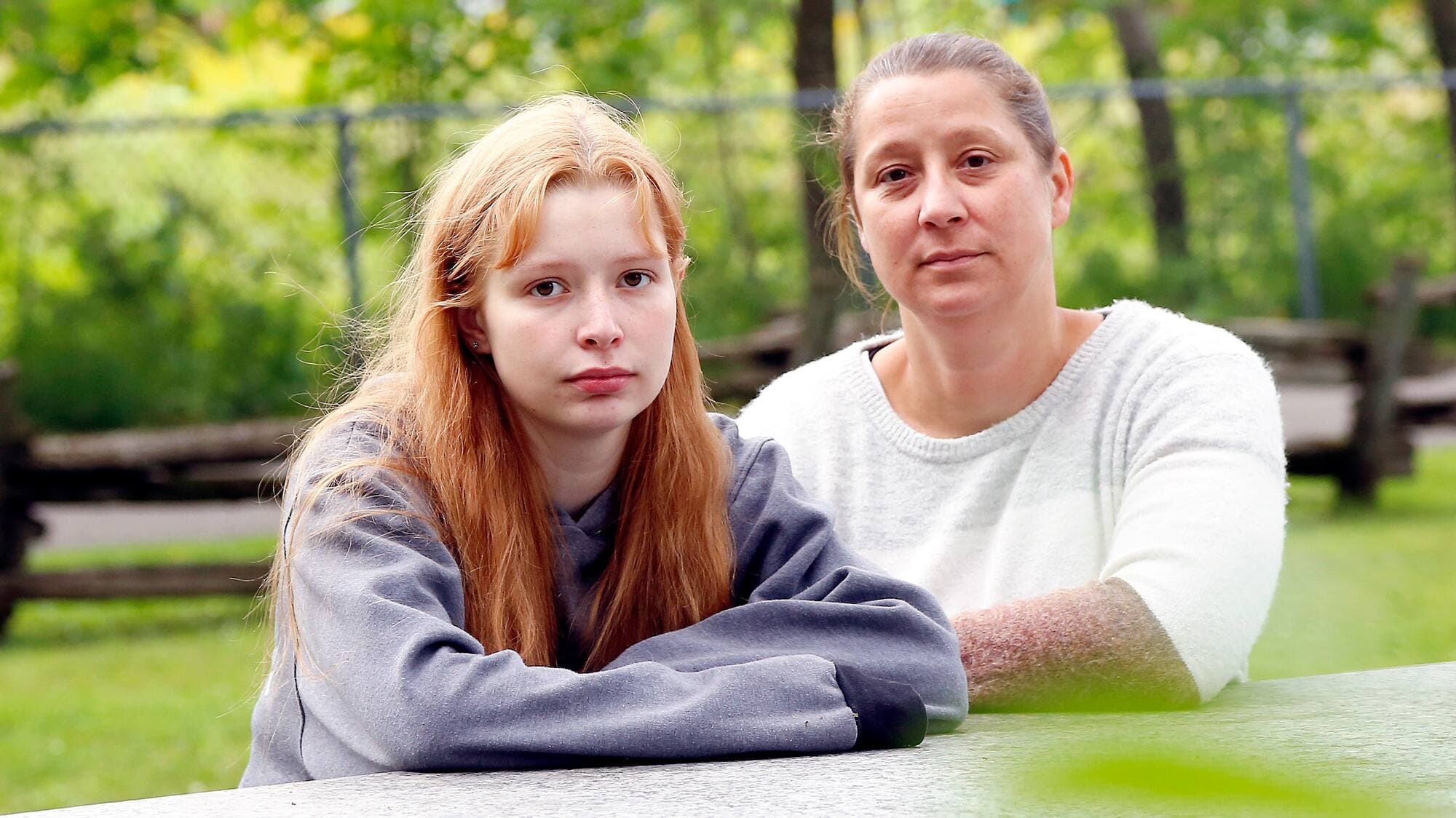 Karine Boulay et sa fille Amélie ont dénoncé le traitement statistique du ministère de l’Éducation qui a fait en sorte que l’élève de 4e secondaire a échoué en maths.