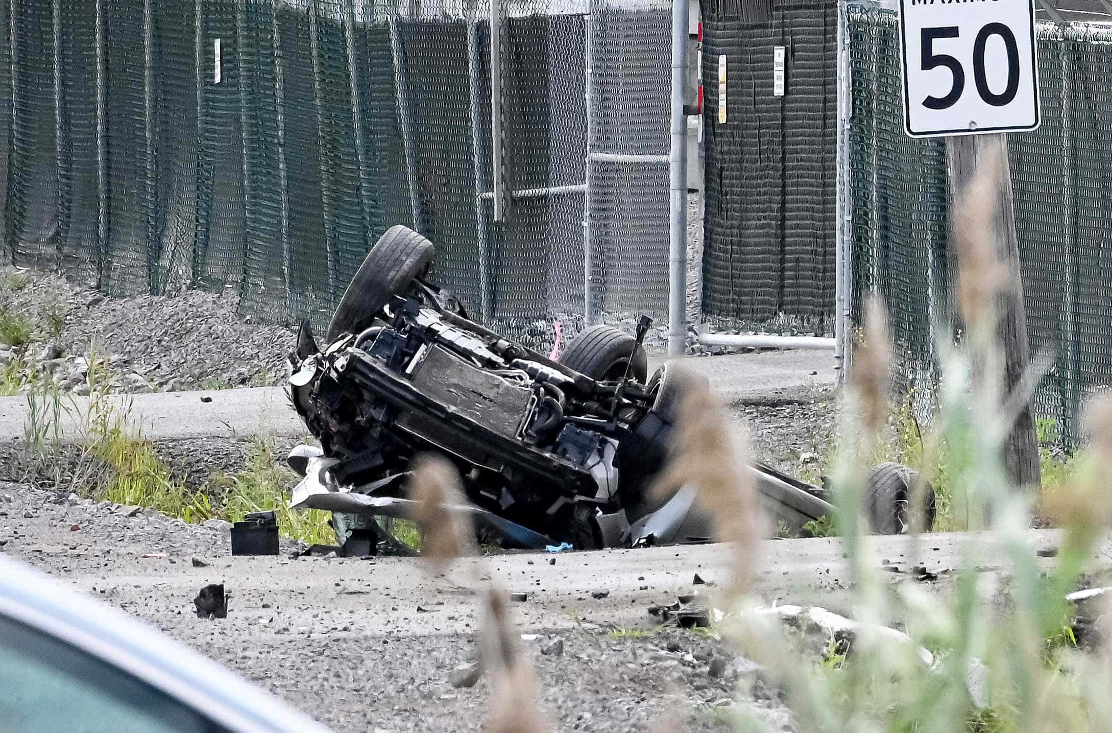 Lors de la fuite, le conducteur a perdu le contrôle du véhicule.