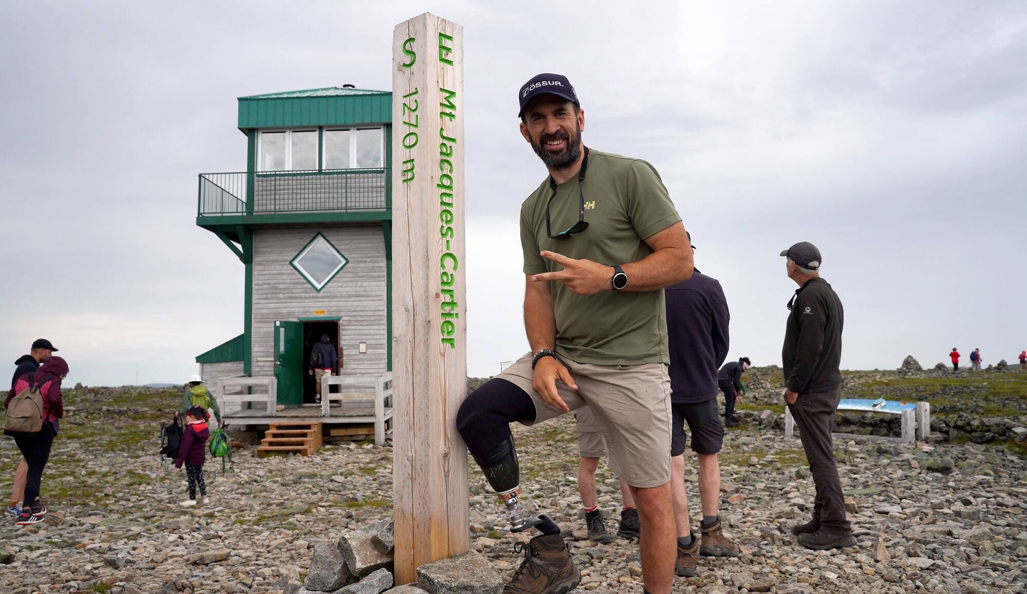 M. Boisvert au sommet du mont Jacques-Cartier, le plus haut point des monts Chic-Chocs.