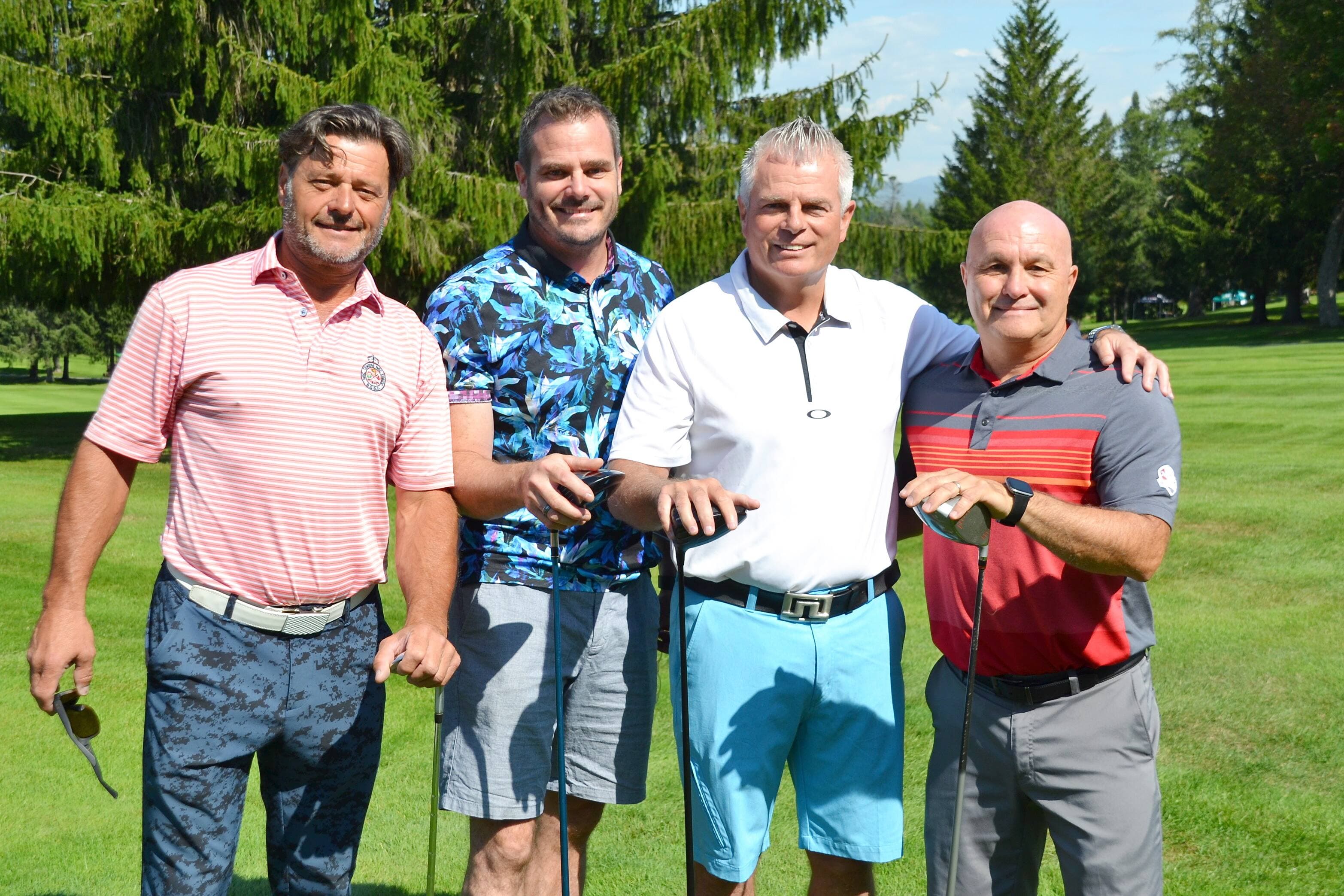 Pierre Picard, de Jakob céramique, François Roy, de Québec Mitsubishi, Alain Daigle, du Centre communautaire juridique de Québec, et Guy Massicotte, de Roulement Harvey.