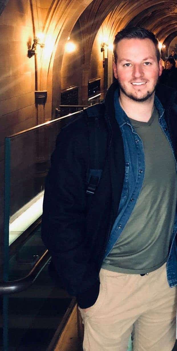 L’agent Jacob Picard, de la police de Québec, est visé par deux accusations de voies de fait et de voies de fait causant des lésions pour avoir notamment poussé deux hommes dans deux interventions distinctes qui ont fait le tour des réseaux sociaux.