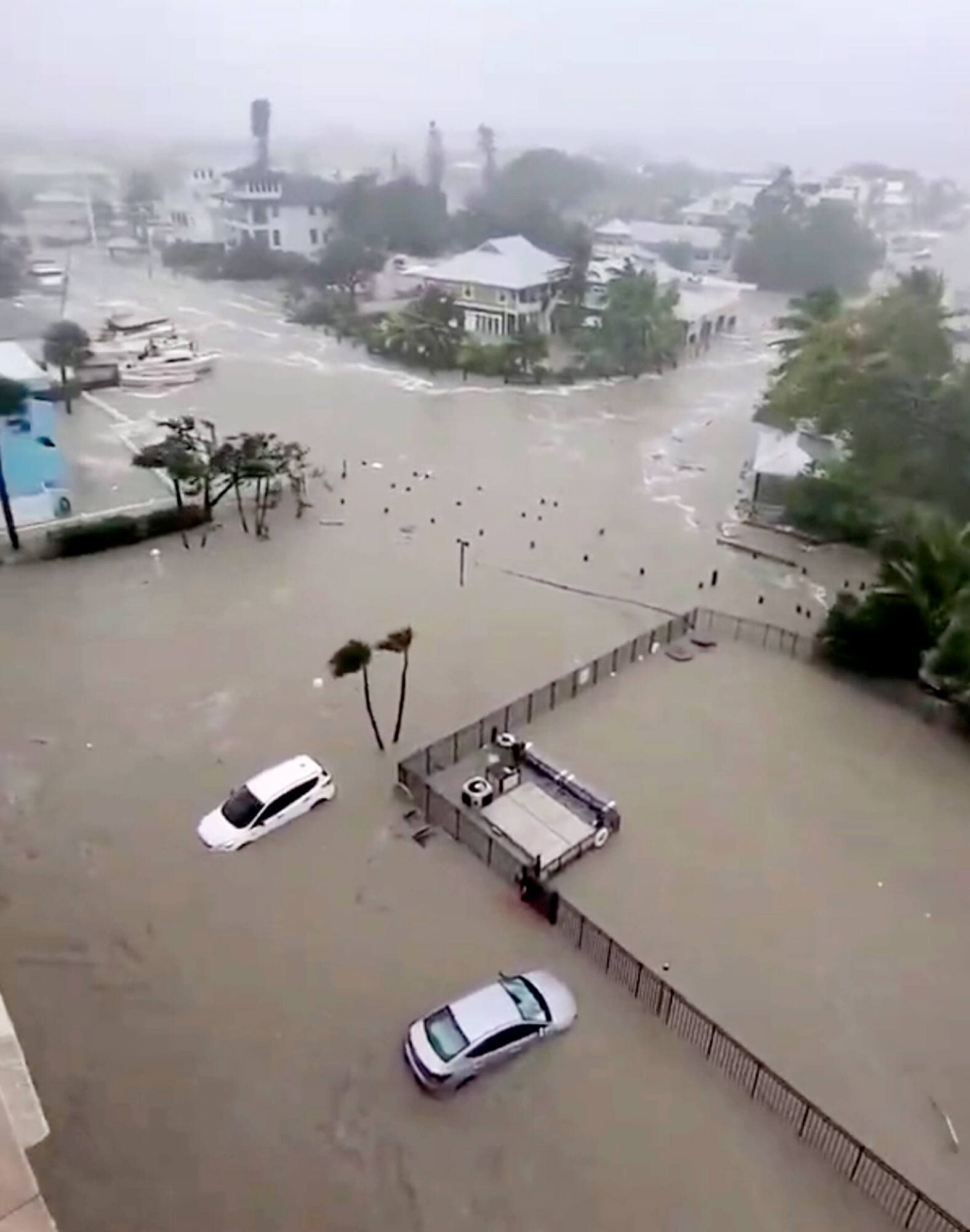 La ville de Naples y a goûté.