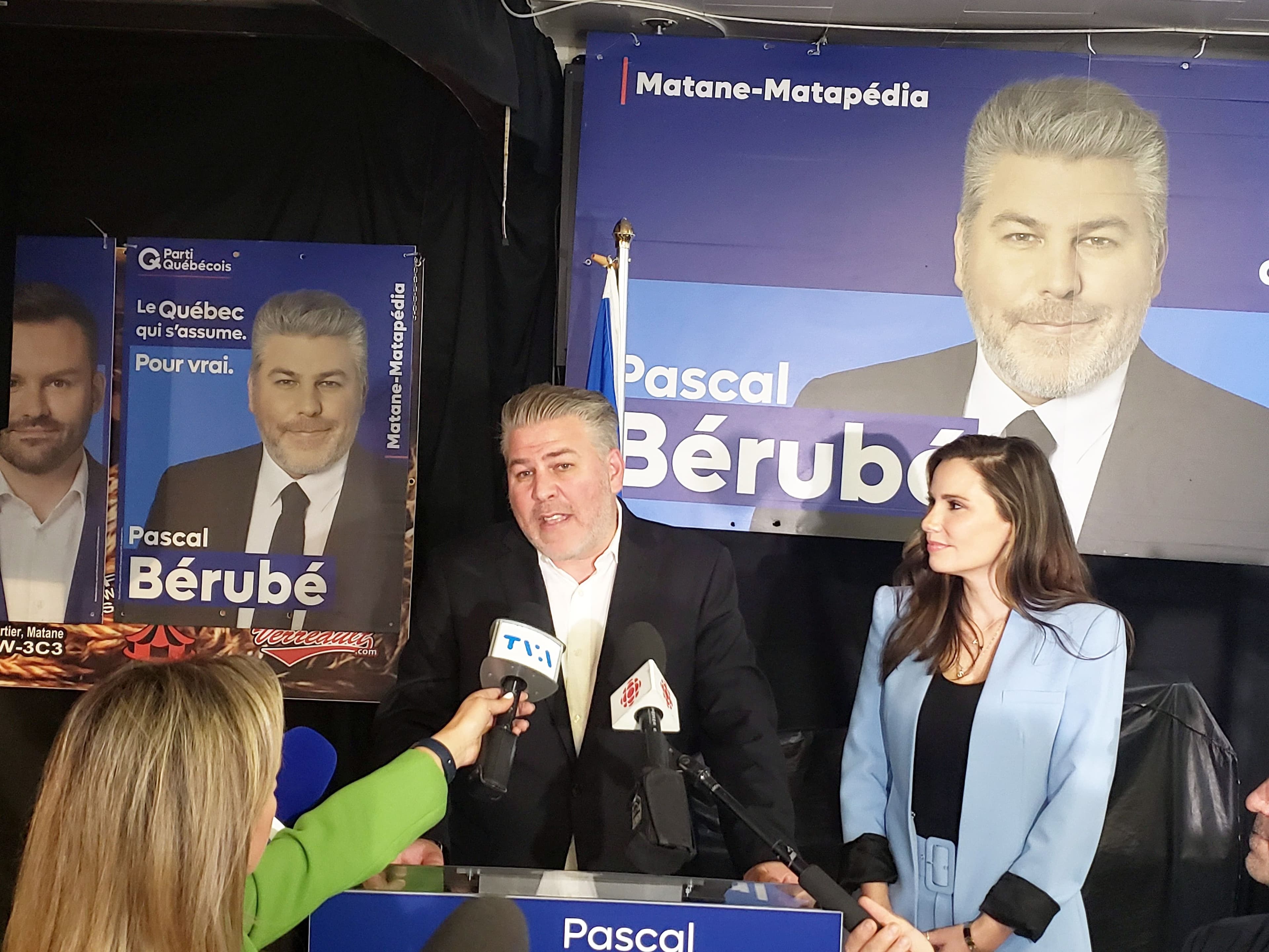 Pascal Bérubé commentant sa victoire très facile dans Matane- Matapédia avec 68 % des voix contre 17 % pour son plus proche poursuivant.