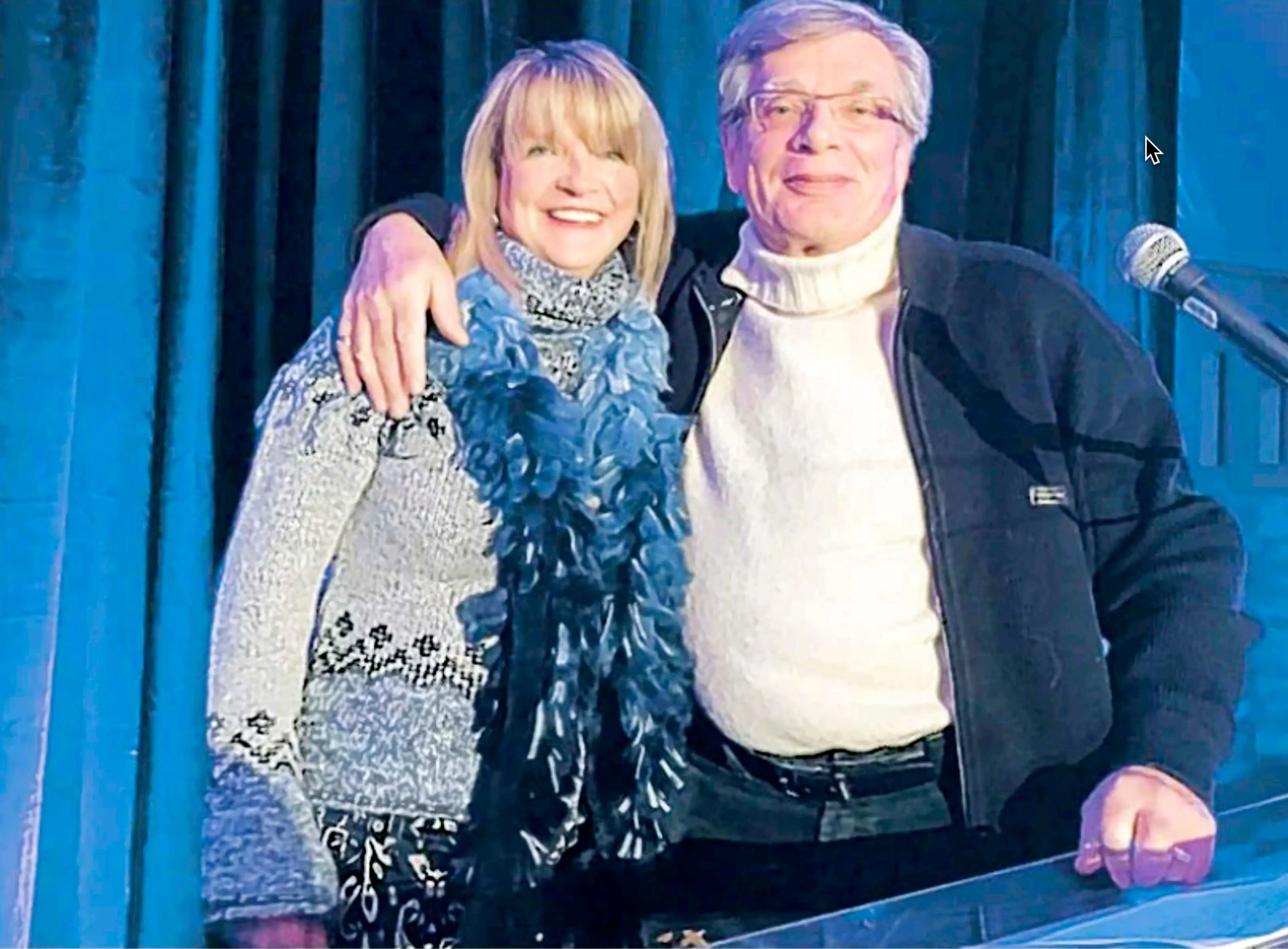 Lucie Couturier et Claude Gauvin prenaient la pose après un discours au cocktail d’ouverture de l’Hôtel de Glace en 2015.