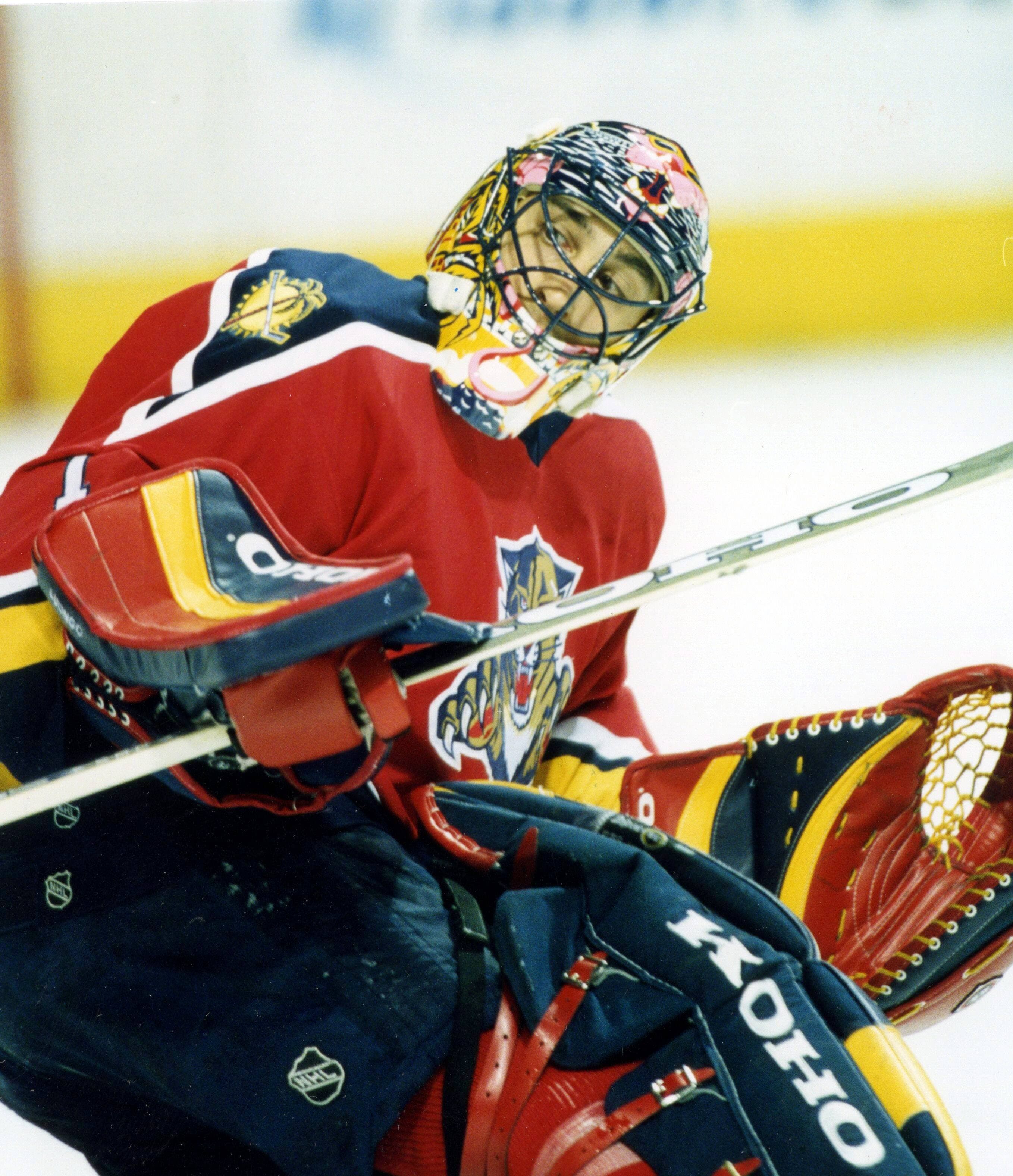 Roberto Luongo a connu de belles saisons avec les Panthers de la Floride. On le voit en action contre le Canadien en mars 2001.