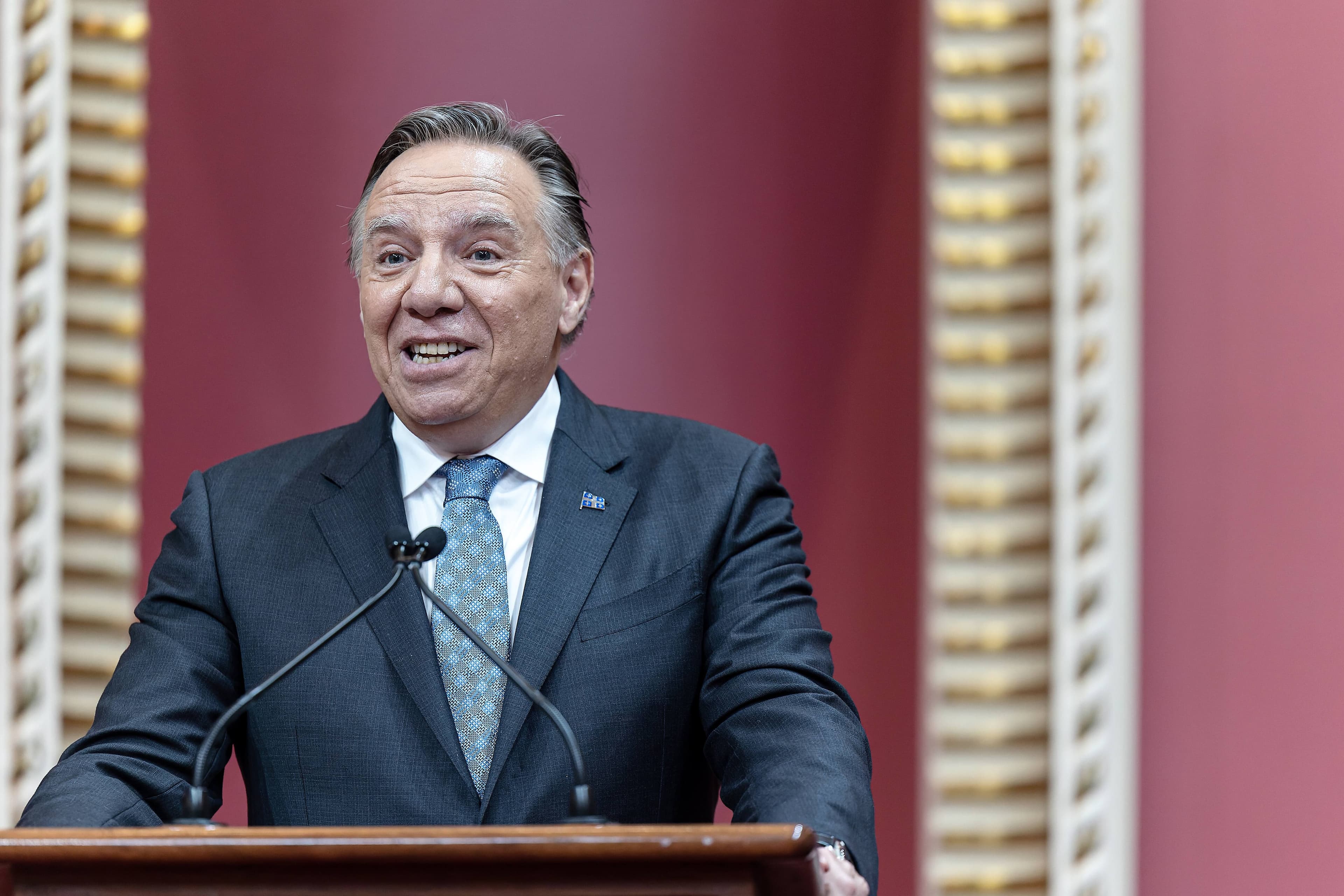 François Legault et ses 89 députés de la CAQ ont tous prêté serment au roi et au peuple québécois, mardi.