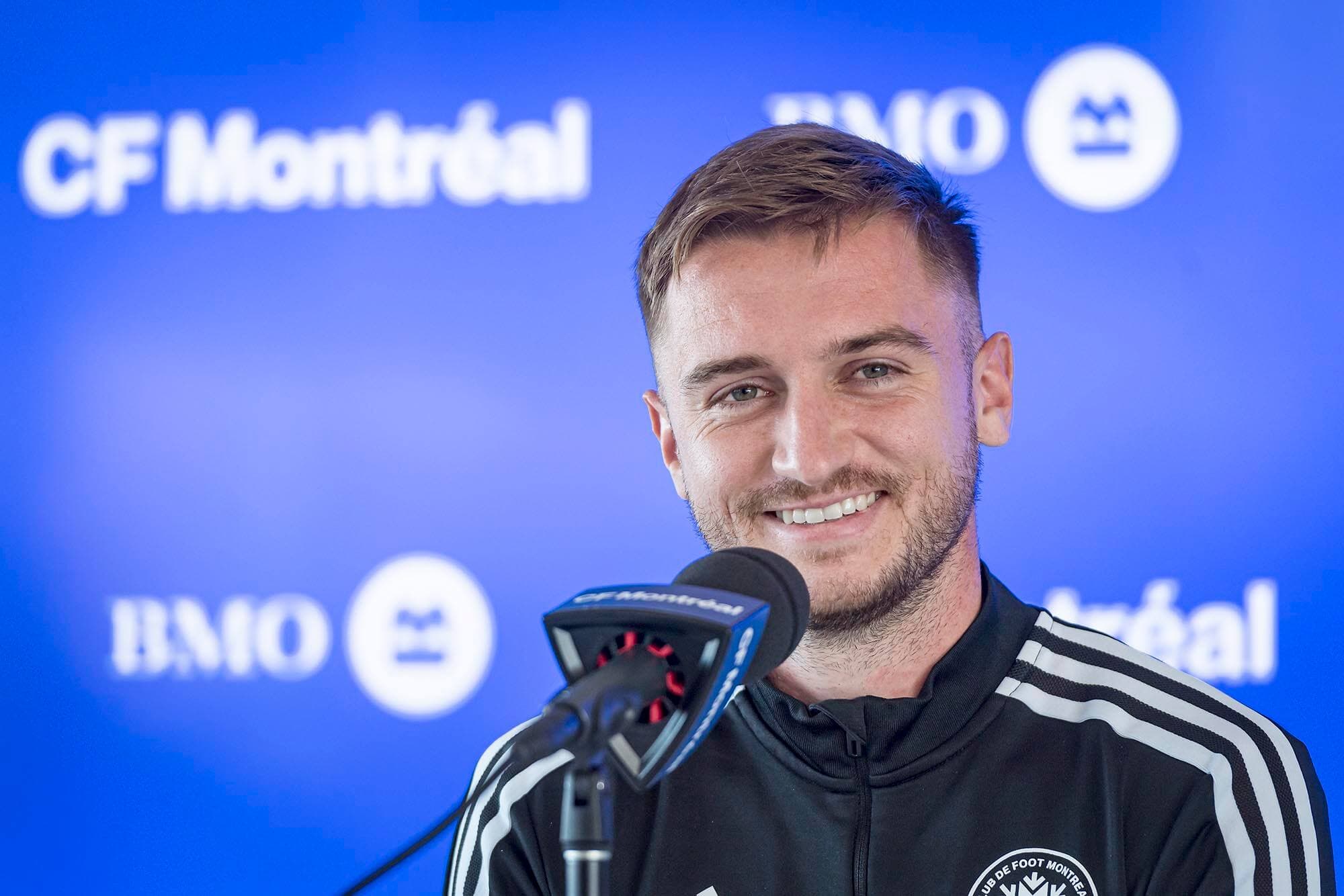 Djordje Mihailovic se rapportera à la formation de l’Az Alkmaar, aux Pays-Bas, dans quelques jours. Il était ému en point de presse, mardi.