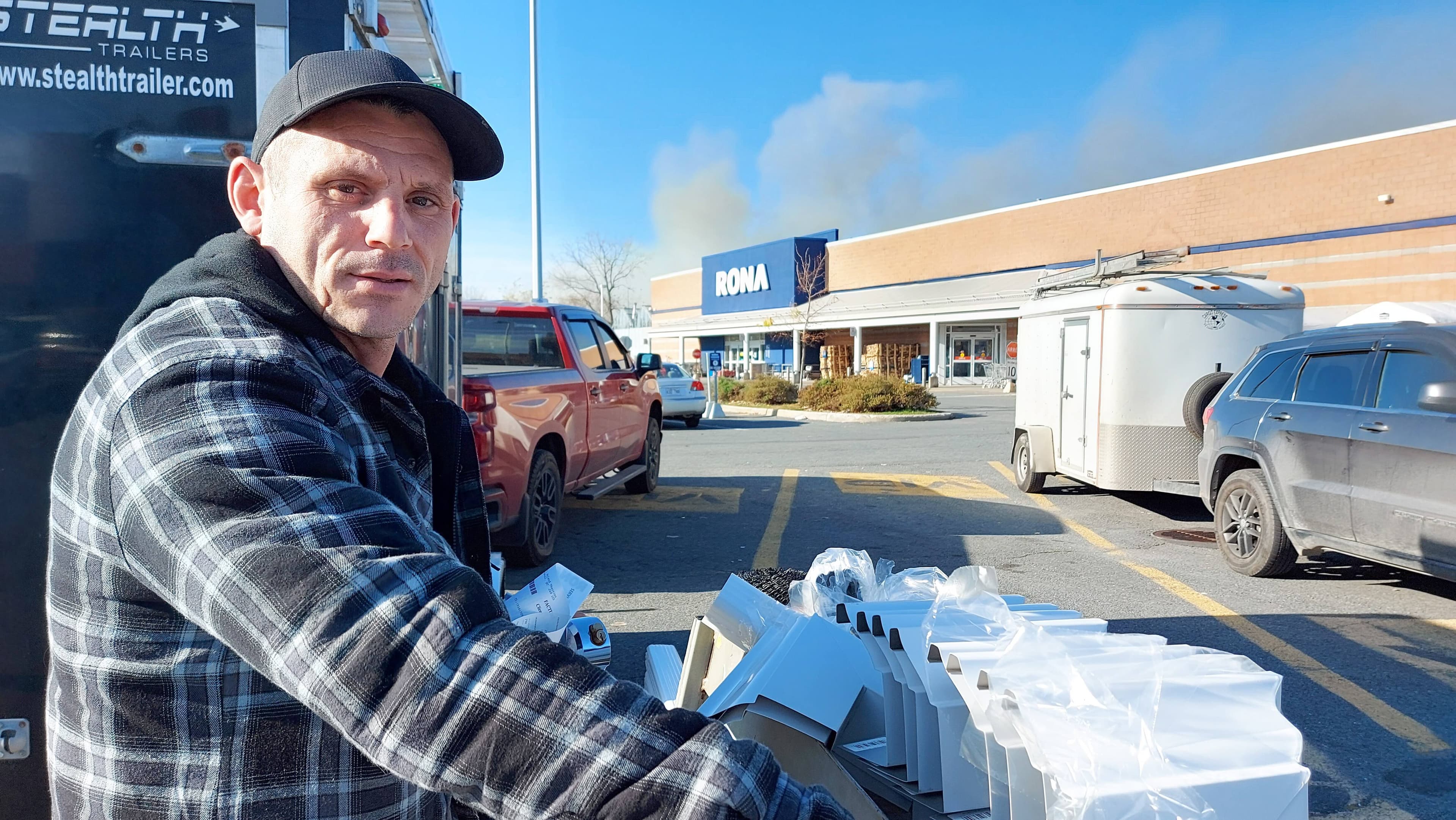 Rémi Dionne, propriétaire d’une entreprise de rénovation portant son nom, espère que son RONA sera en mesure de continuer de le servir comme avant, malgré le changement de mains.