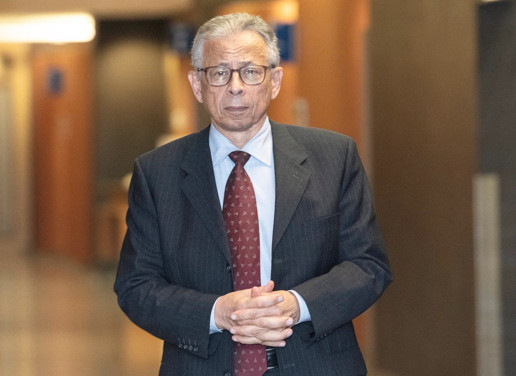 Sami Bebawi photographié au palais de justice de Montréal en 2019 où il a été reconnu coupable entre autres de fraude et de corruption.