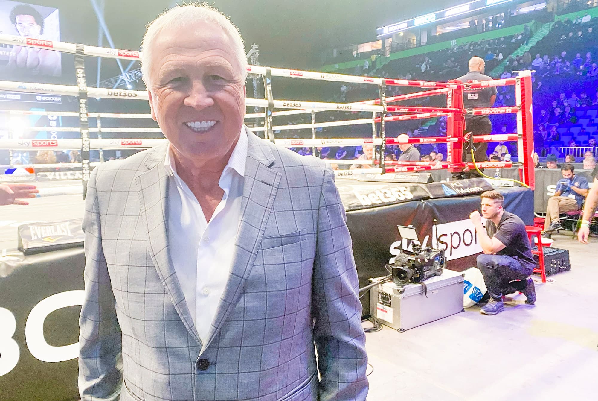 Le promoteur québécois Yvon Michel était présent à l’AO Arena de Manchester, en Angleterre, pour le combat opposant Marie-Ève Dicaire à Natasha Jonas.