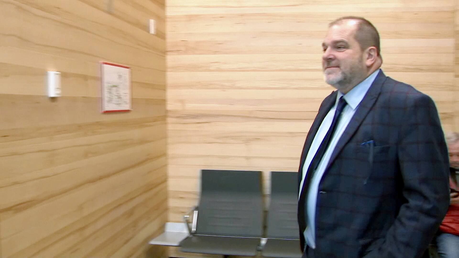 Contredit par le procureur de la Couronne Jérôme Simard, Harold LeBel a rétorqué à plusieurs reprises que ses réponses en interrogatoire le matin de son arrestation avaient pu être inexactes vu le contexte anxiogène, lui qui a dit souffrir de claustrophobie.