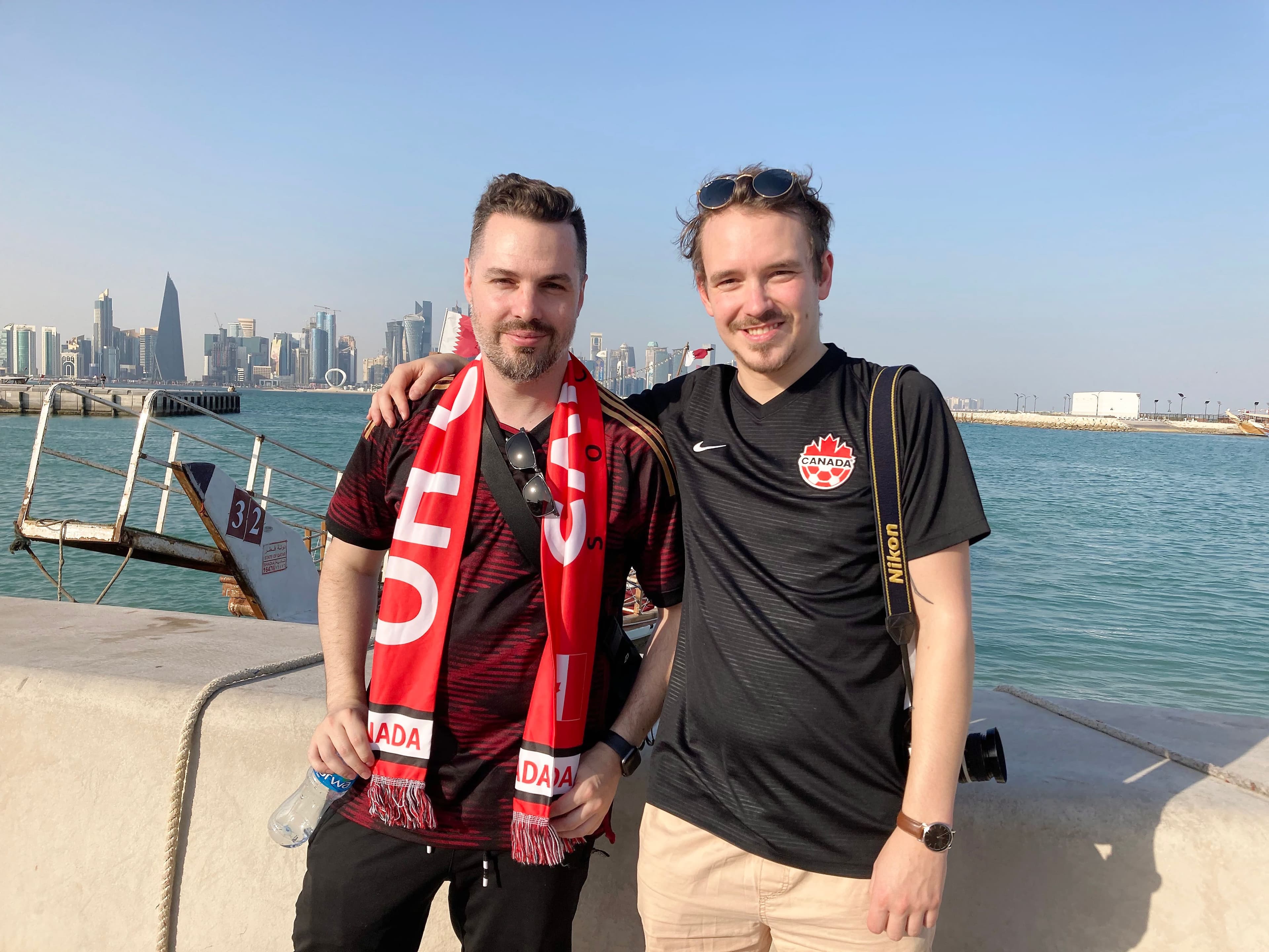David Dicso et Marc-Olivier Lafontaine-Côté sont au Qatar pour appuyer le Canada et vivre la frénésie de la Coupe du monde.