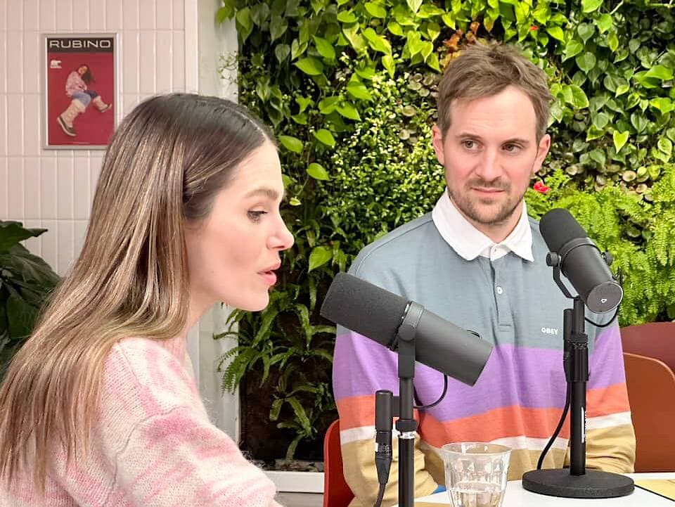 Maripier Morin et son conjoint Jean-Philippe Perras lors de l’enregistrement du balado Grains d’espoir.