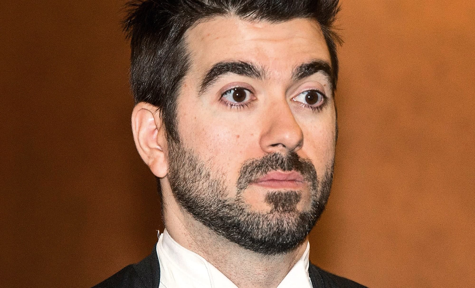 Dennis Galiatsatos. Juge