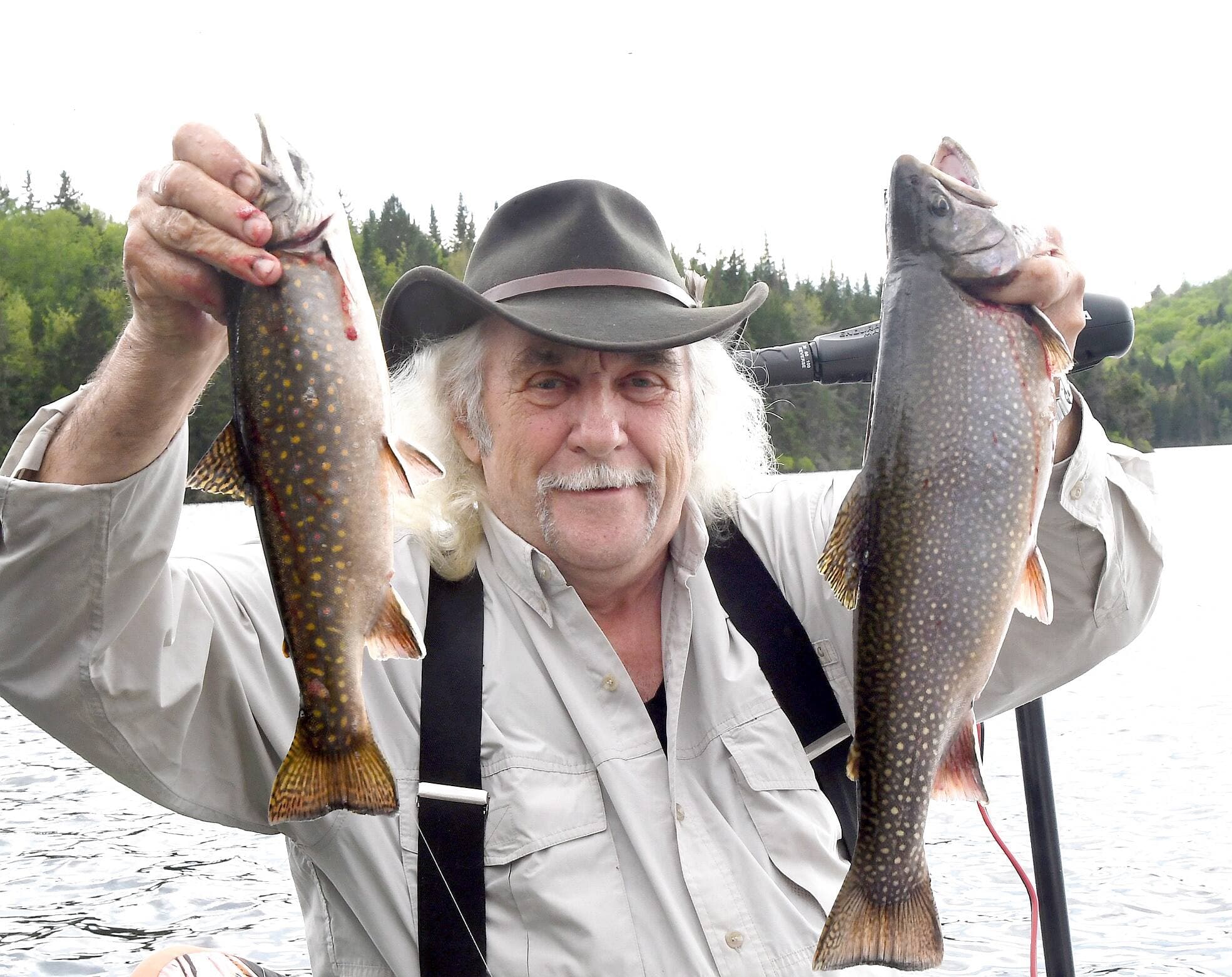 À l’occasion de votre passage au salon, vous pourrez parler de pêche et réserver un séjour pour tenter de capturer de belles mouchetées comme celles-ci, que Michel Béland a pêchées à la Pourvoirie Hosanna.