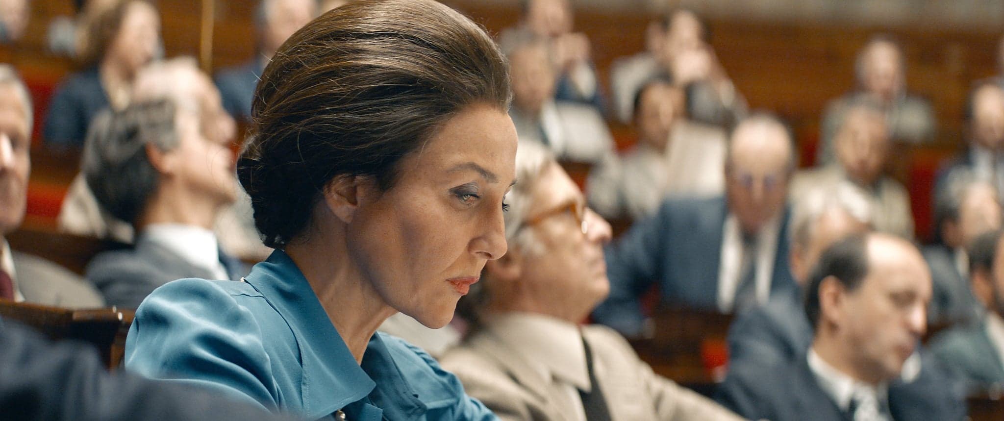 L’actrice Elsa Zylberstein prête ses traits à la femme d’État française Simone Veil dans le film Simone, le voyage du siècle.