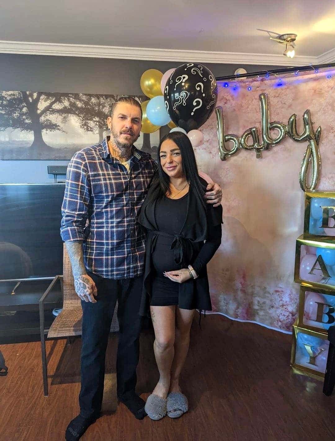 Maxime Therrien et sa conjointe Vanessa Boyer, qui en est à son sixième mois de grossesse.