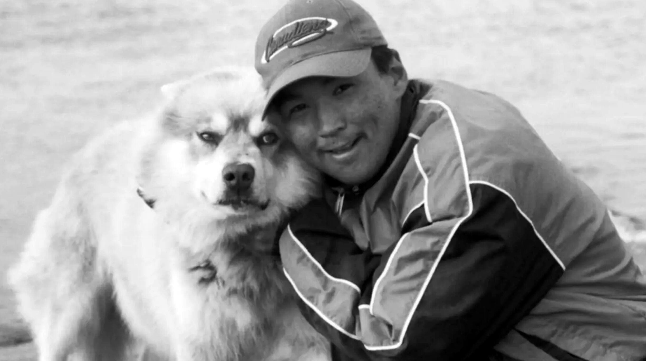 Bobby Kenuajuak, 44 ans, a été retrouvé mort moins de 24 heures après son arrivée à l’établissement de détention de Montréal (prison de Bordeaux). Il avait réalisé un documentaire pour l'ONF à l'âge de 23 ans.