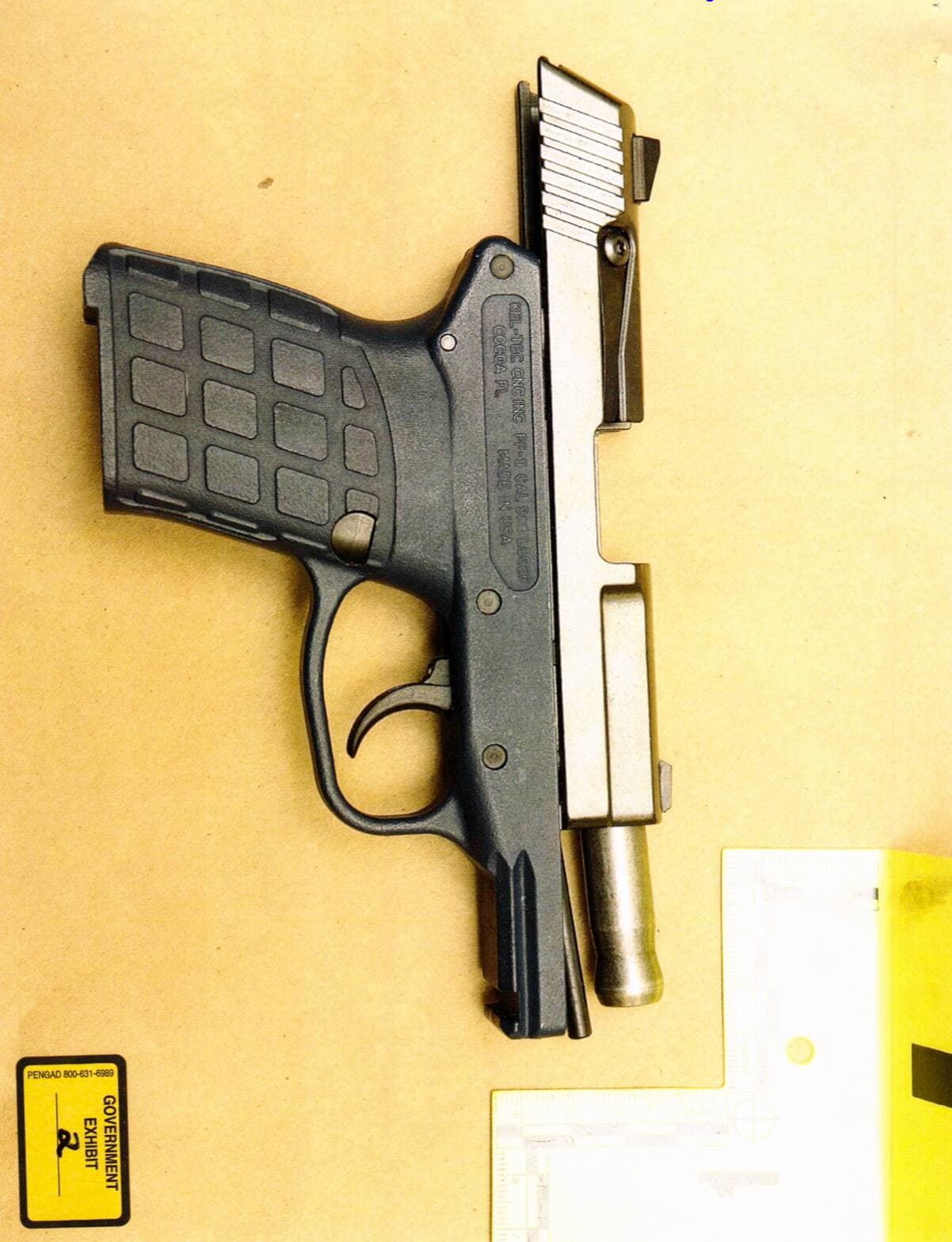 Le pistolet 9 mm que Ferrier avait pour passer la frontière.