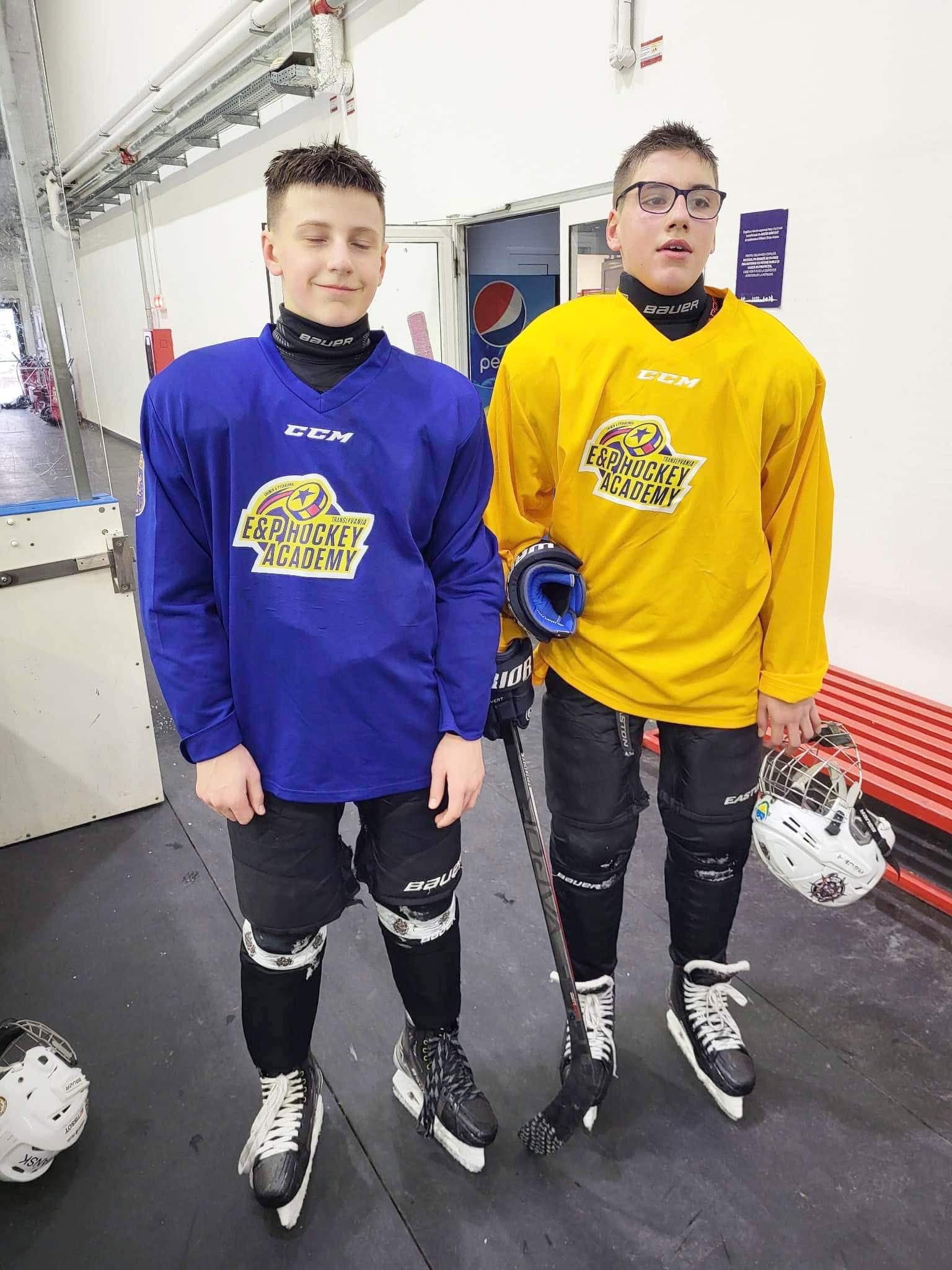 Deux jeunes Ukrainiens après une séance d’entraînement en Roumanie.