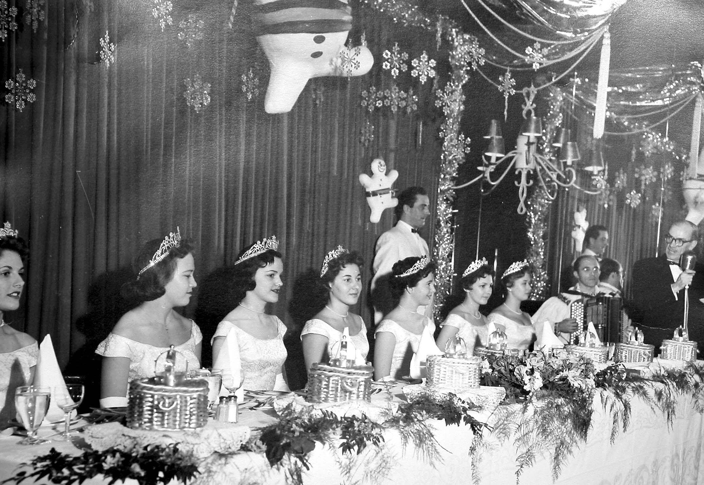 Le bal du couronnement en 1959.