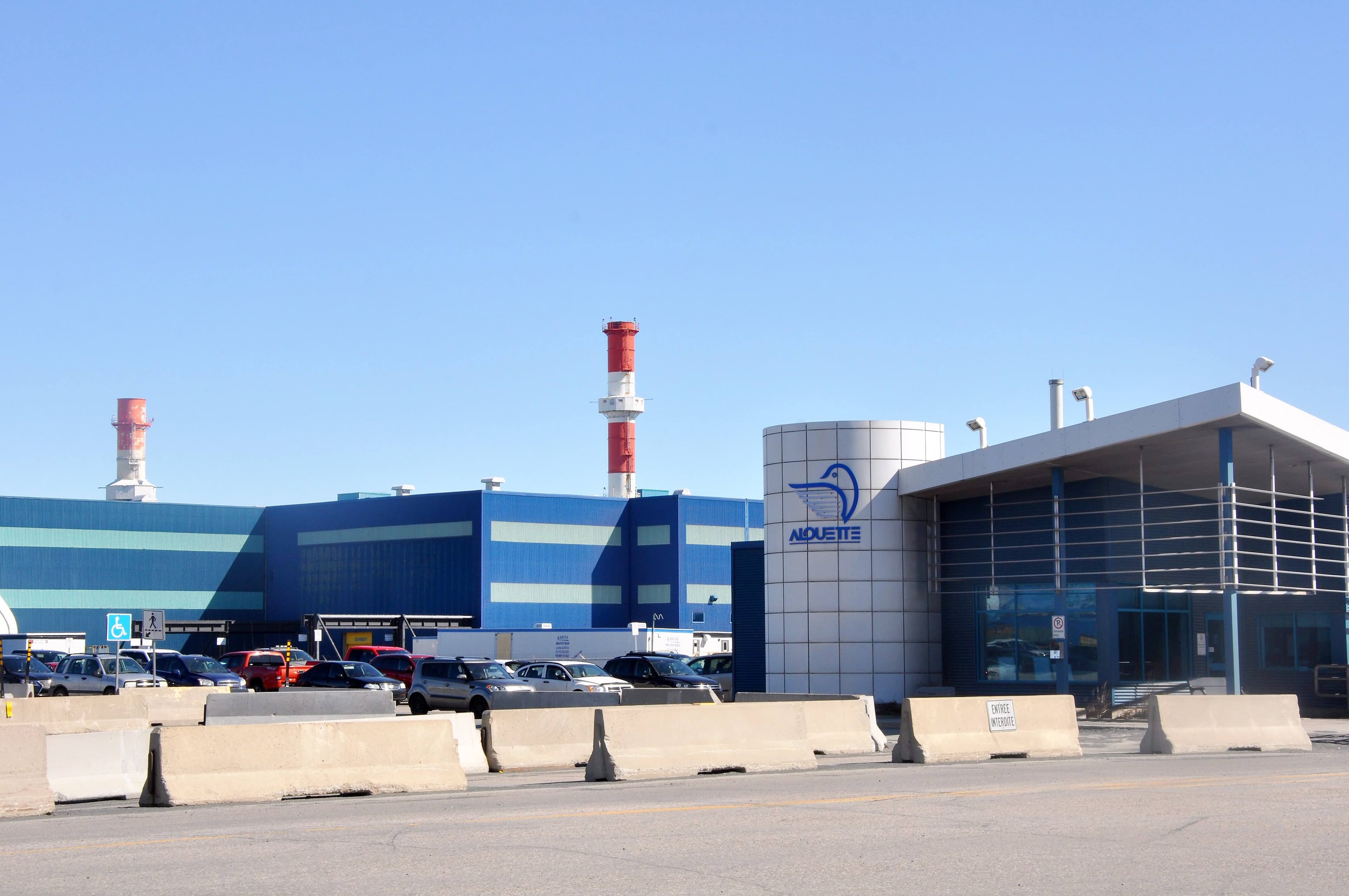 L’Aluminerie Alouette, sur la Côte-Nord. L’inauguration de la phase 2 des installations de Pointe-Noire, en 2005, est le dernier grand ajout à la demande industrielle au Québec.
