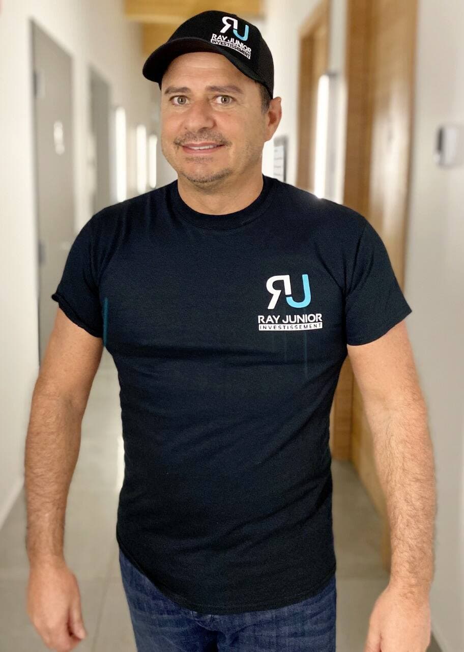 Ray Junior Courtemanche, homme d’affaires et pilote de série NASCAR canadienne.