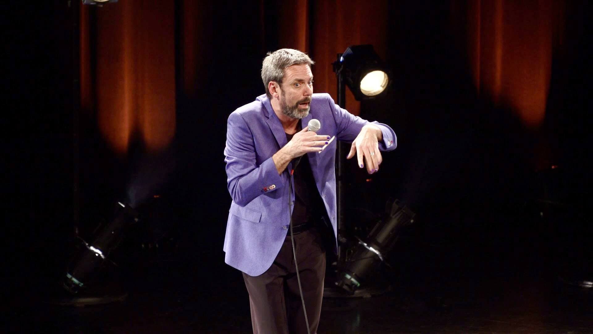 L’humoriste Jean-Marie Corbeil ira présenter son spectacle Fouille à nu en France.