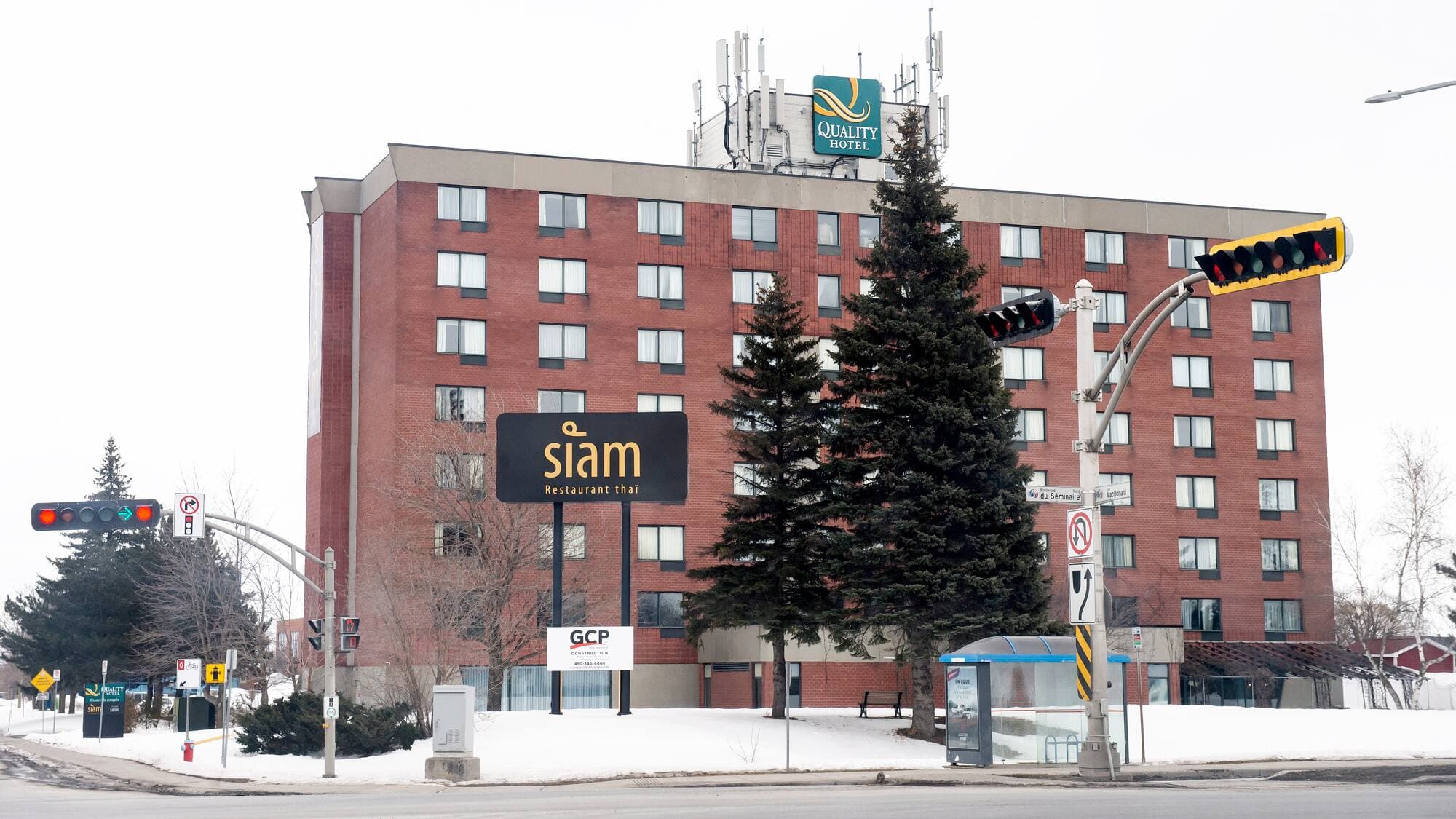 Au moins 1900 demandeurs d’asile ont été hébergés au Quality Hotel de Saint-Jean-sur-Richelieu depuis l’an dernier.