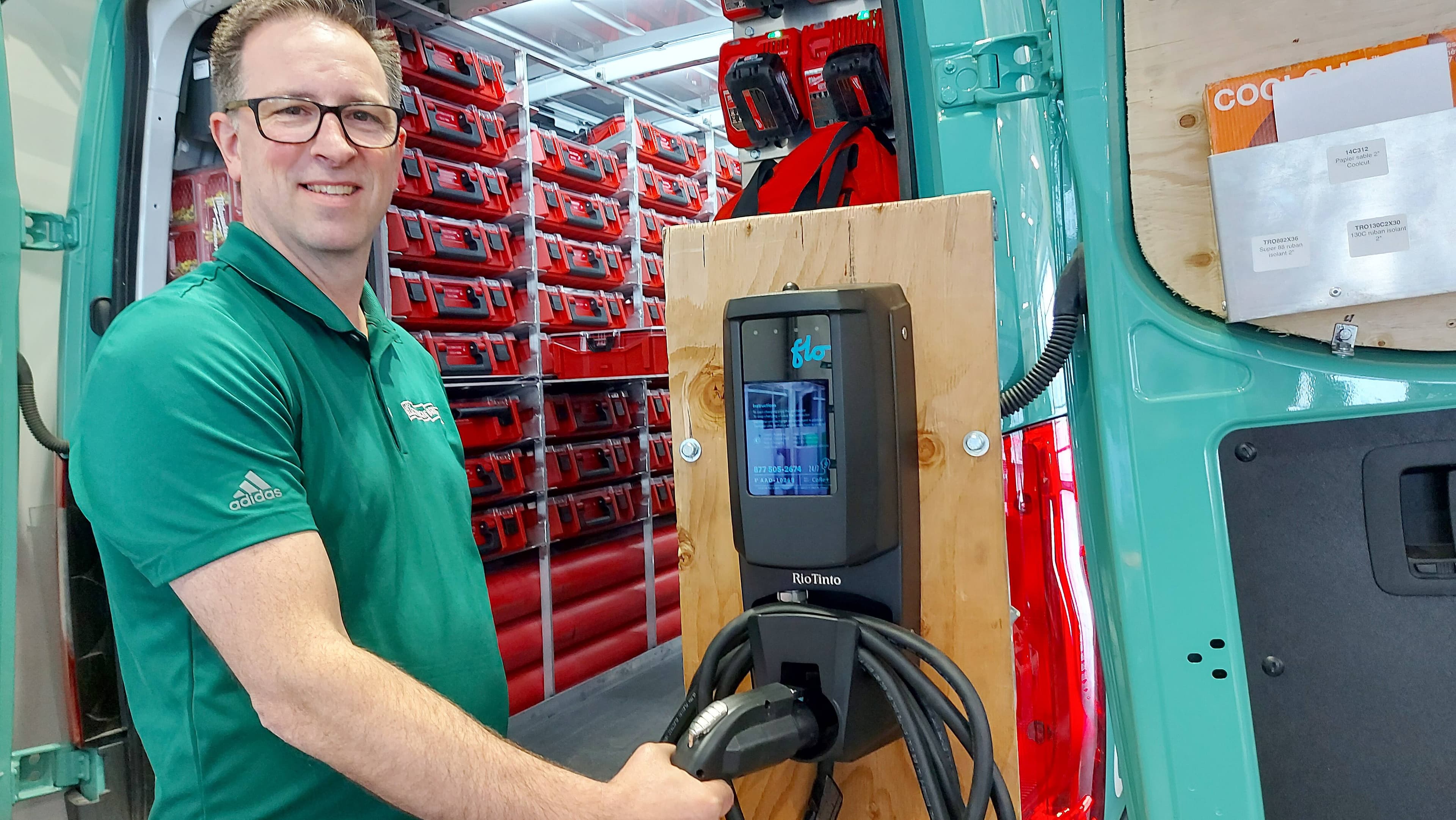 Étienne Perron, électricien chez Britton Électrique.