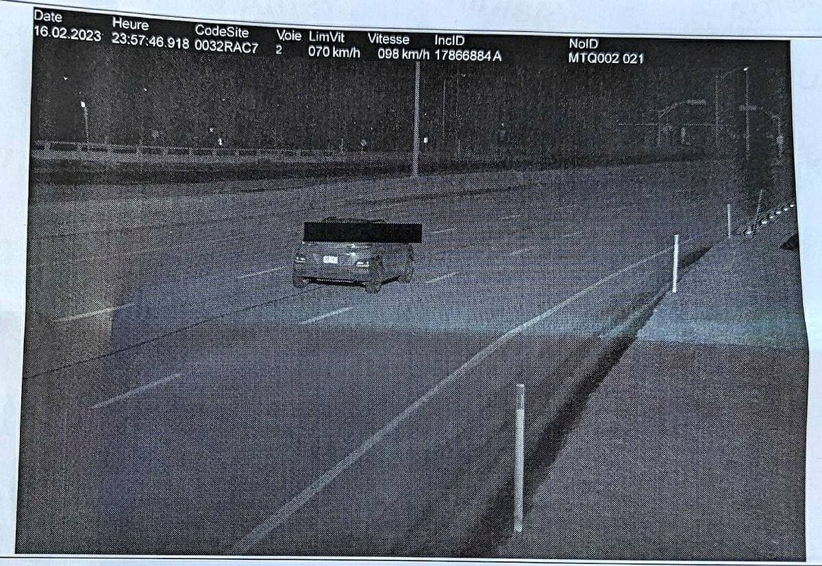 La Hyundai Tucson de Rémy Paradis (en haut du texte) a été prise pour la Hyundai Kona (ci-dessus) et qui roulait à haute vitesse sur l’autoroute Dufferin-Montmorency, le 16 février dernier.