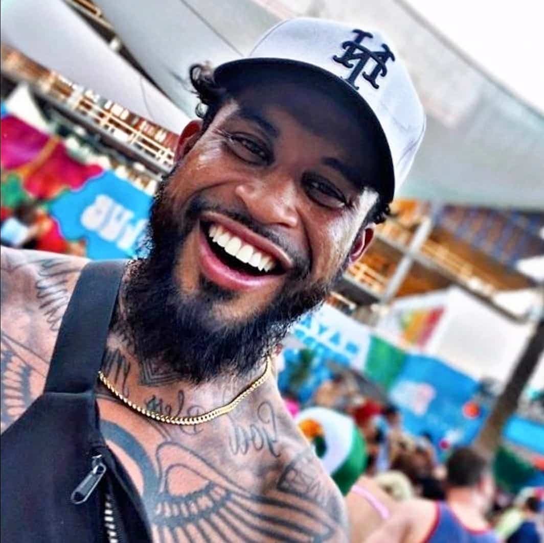 Photo tirée du compte Facebook de Pete Tago