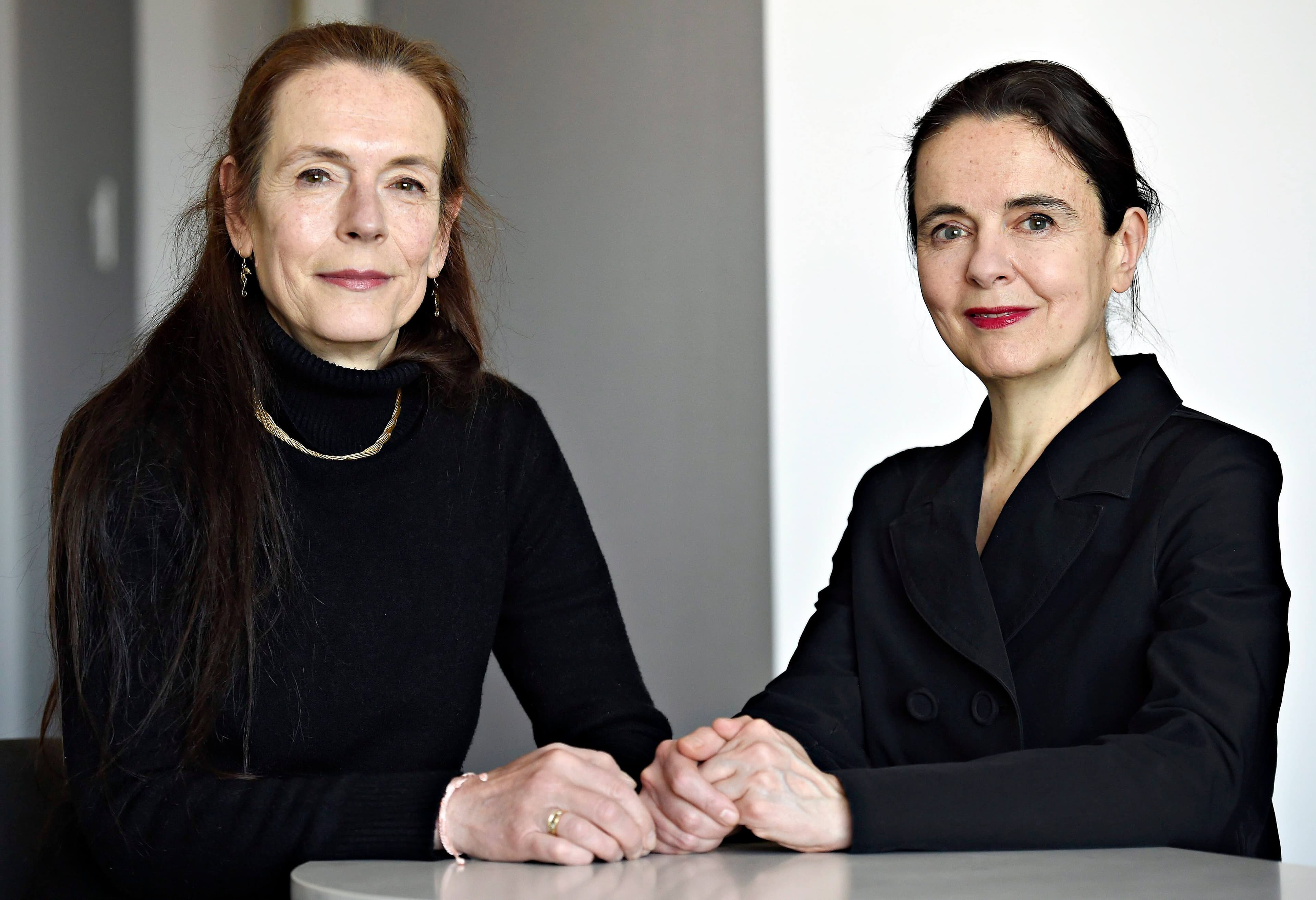 L’écrivaine Amélie Nothomb et sa sœur Juliette Nothomb sont en visite à Québec à l’occasion du Salon international du livre de Québec.