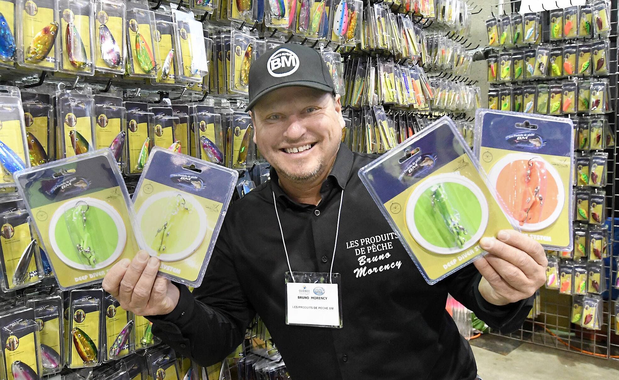 Cette saison, dans sa gamme de produits, Bruno Morency présente ces Deep Sea Diver qui permettent de descendre vos appâts de 10 à 70 pieds. Ils possèdent aussi un ajustement latéral de 30 pieds. Idéal pour les gens qui ne possèdent pas de Down Rigger et qui veulent pêcher en profondeur.