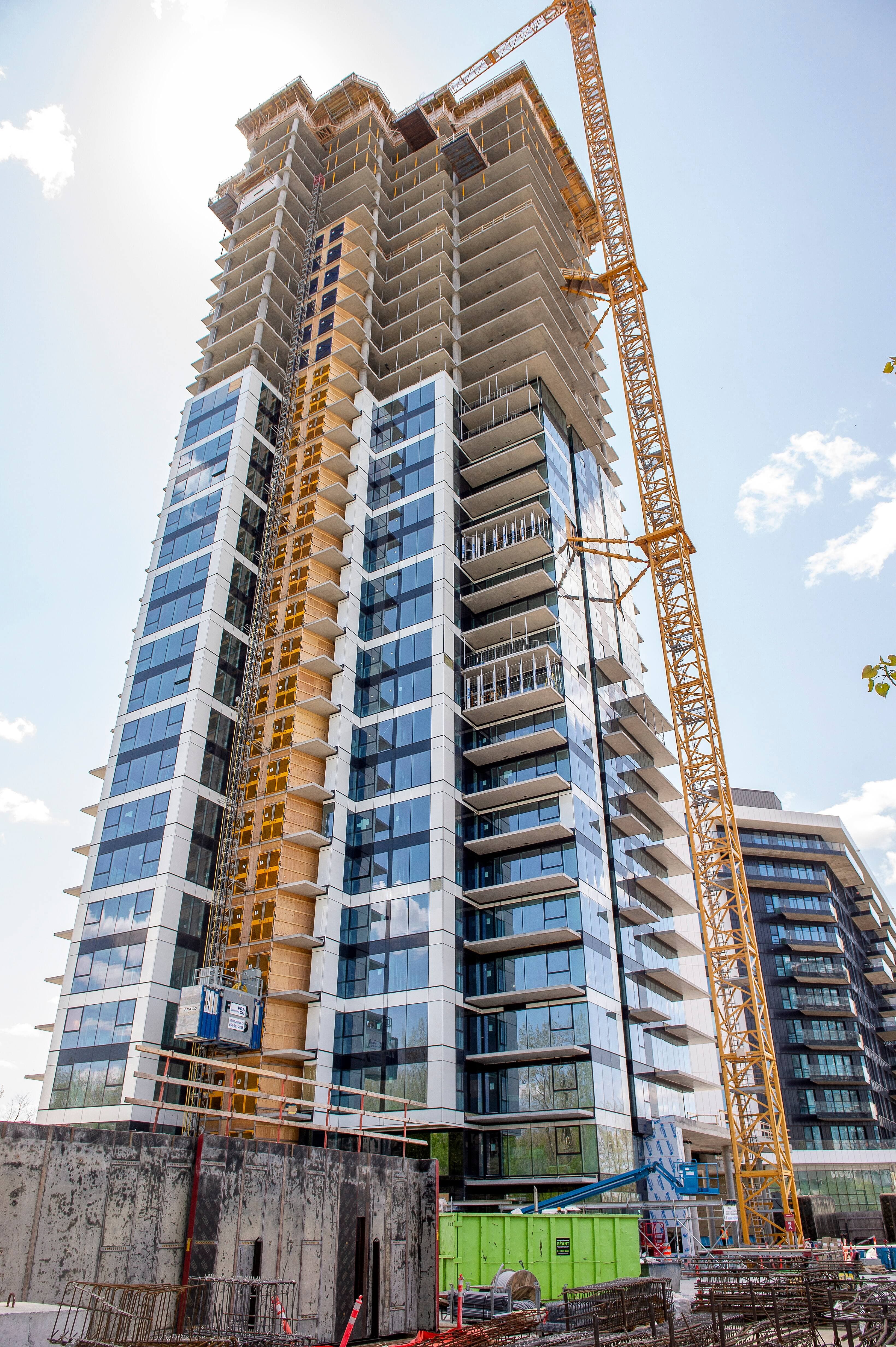 Il n'y avait pas de limite de hauteur quand le projet a été approuvé, l'an dernier.