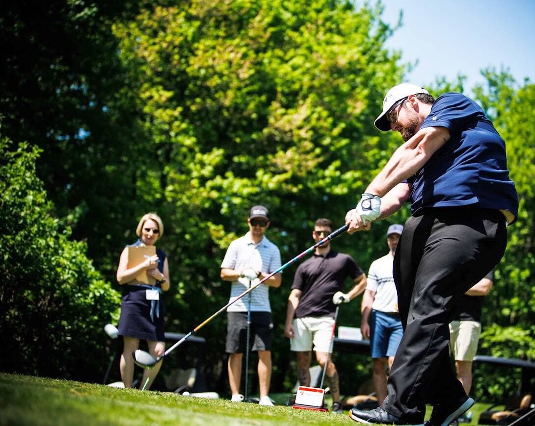 Le long cogneur québécois Gabriel Caron-Landry participera au Championnat du monde de «Long Drive», qui aura lieu au Club de golf de Bobby Jones, à Atlanta, du 18 au 22 octobre 2023.