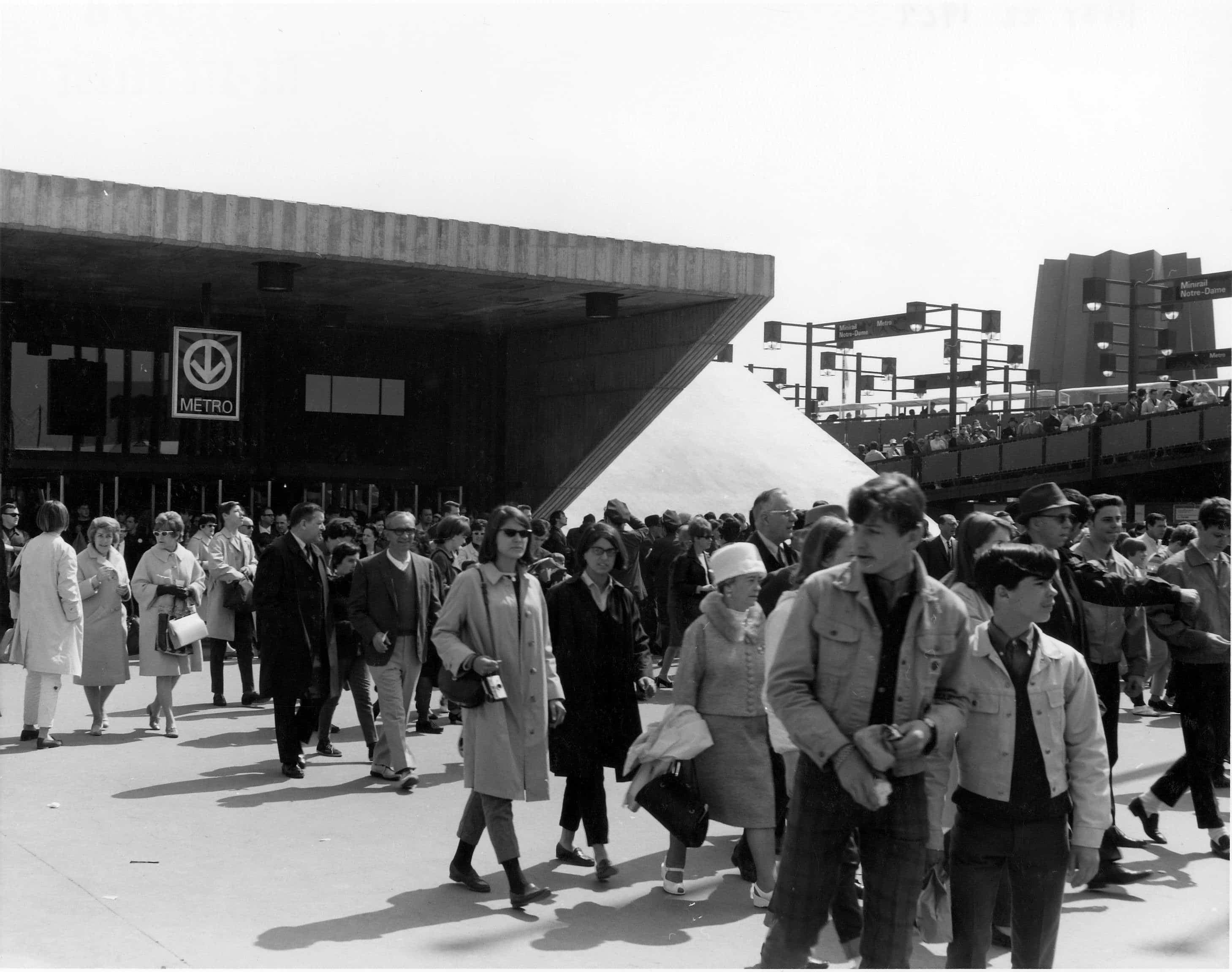 Le projet de la ligne jaune entre Berri-de-Montigny et Longueuil, réalisé pour l’Expo 67, a relégué le projet de la ligne rouge aux oubliettes.