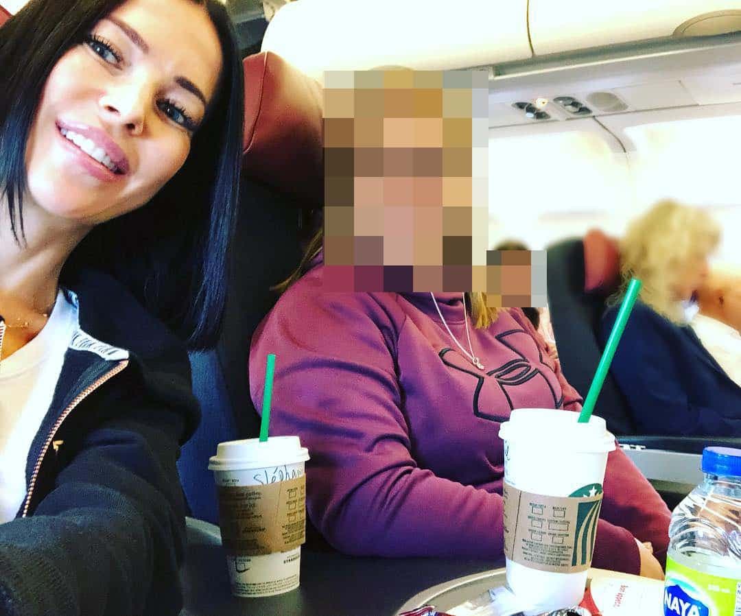 Portrait de la Dre Stéphanie Gamache-Gallant faisant la promotion de ses services sur les réseaux sociaux.