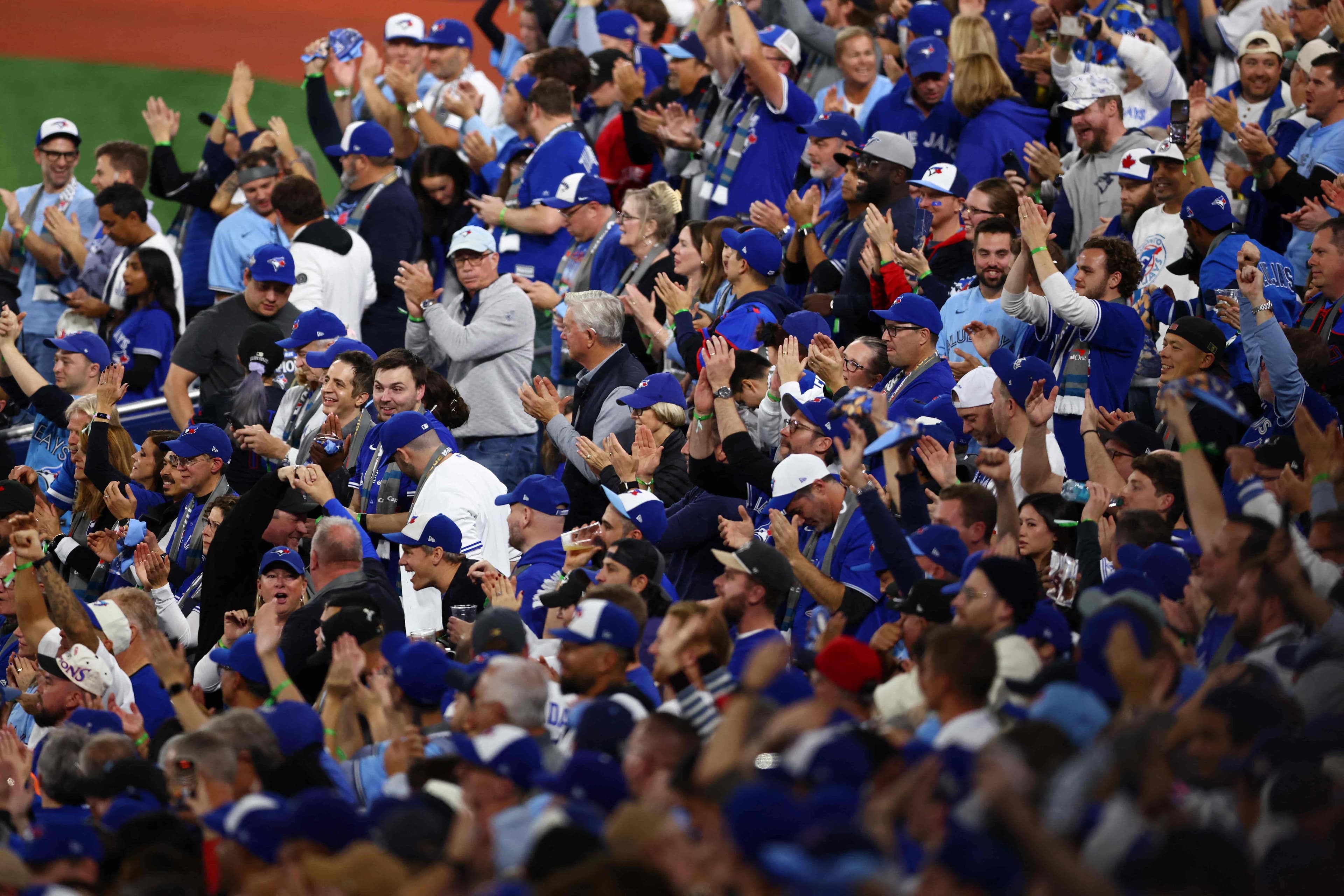 Le Rogers Centre sera de nouveau plein à craquer pour le sixième match de la Série mondiale entre les Blue Jays et les Dodgers, vendredi, à Toronto.