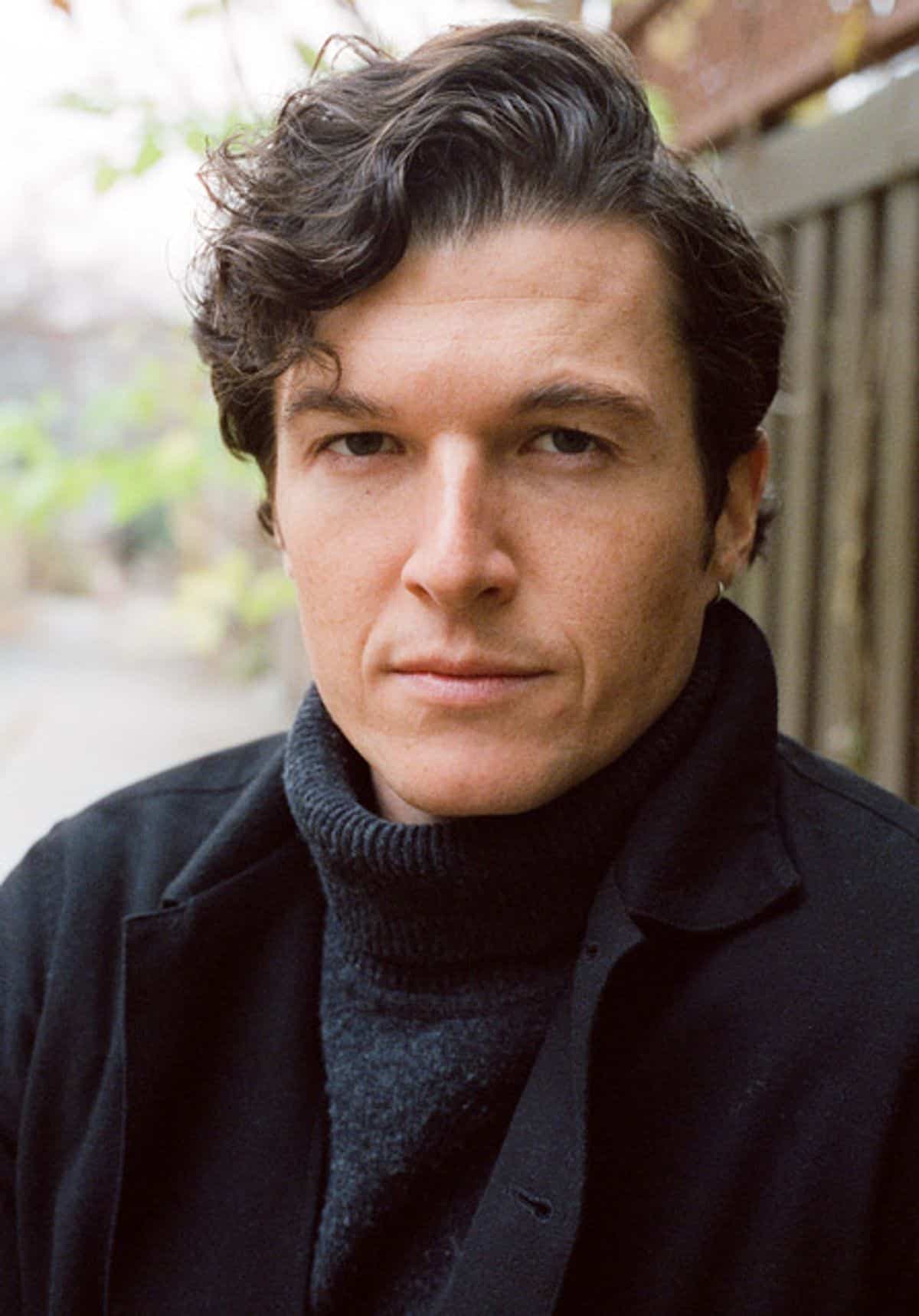 Le comédien Thomas Vallières joue l’enquêteur ripou Alec Diaz dans «Indéfendable».