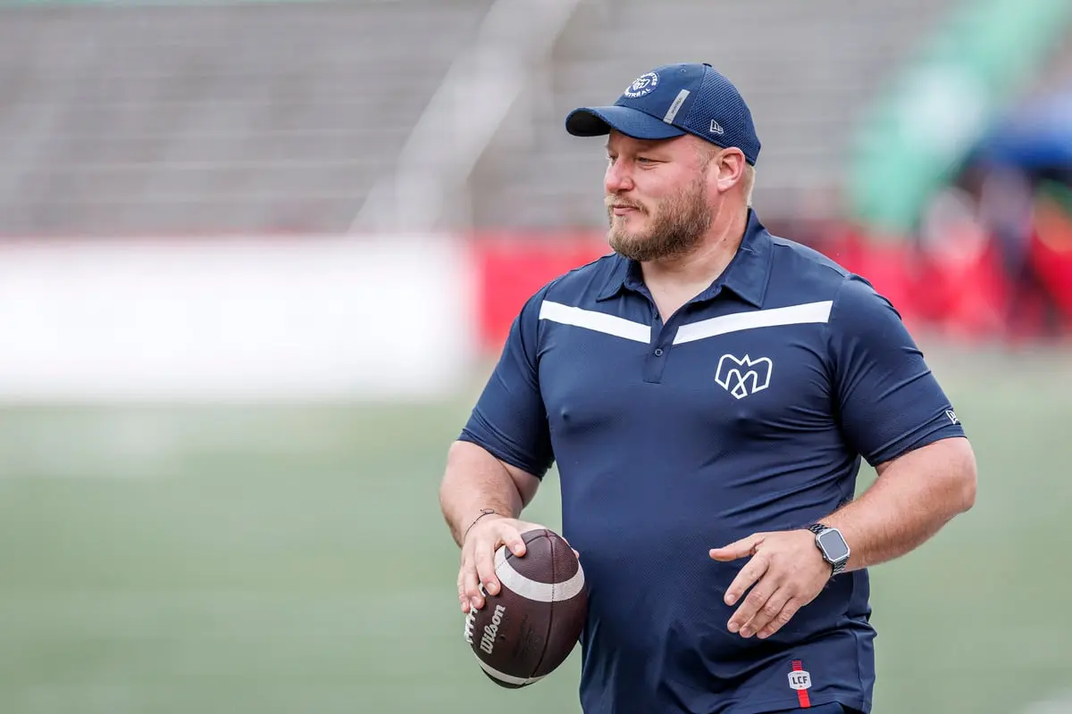 Luc Brodeur-Jourdain, entraîneur de la ligne offensive chez les Alouettes de Montréal.