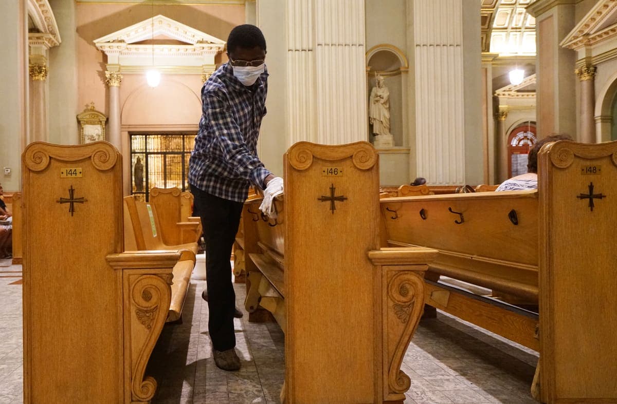 Photo Agence QMI, MARIO BEAUREGARD