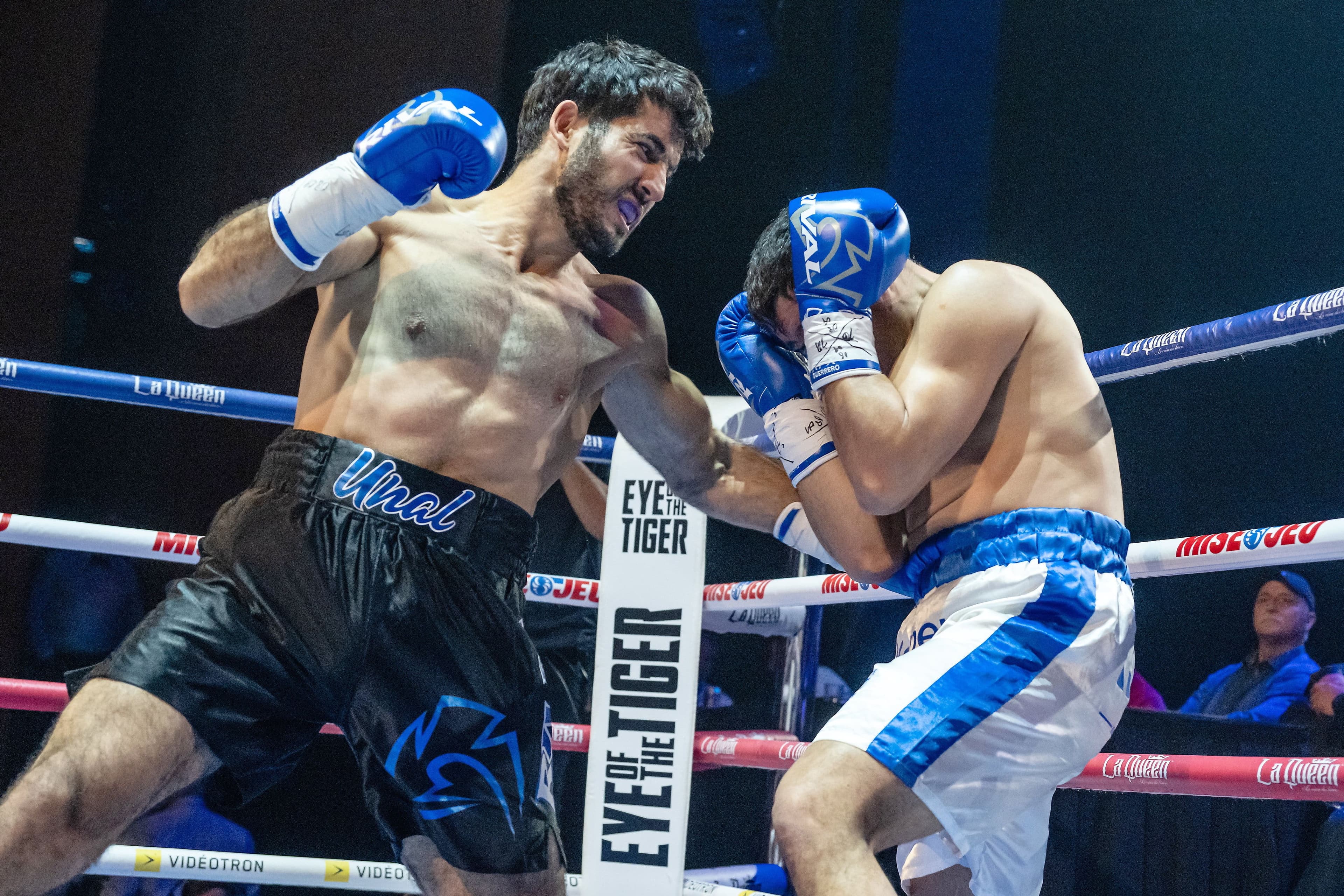 Le boxeur Mehmet Unal l'a emporté face à l'Argentin Hernan David Perez, le 8 septembre 2023, au Casino du Lac Leamy à Gatineau.