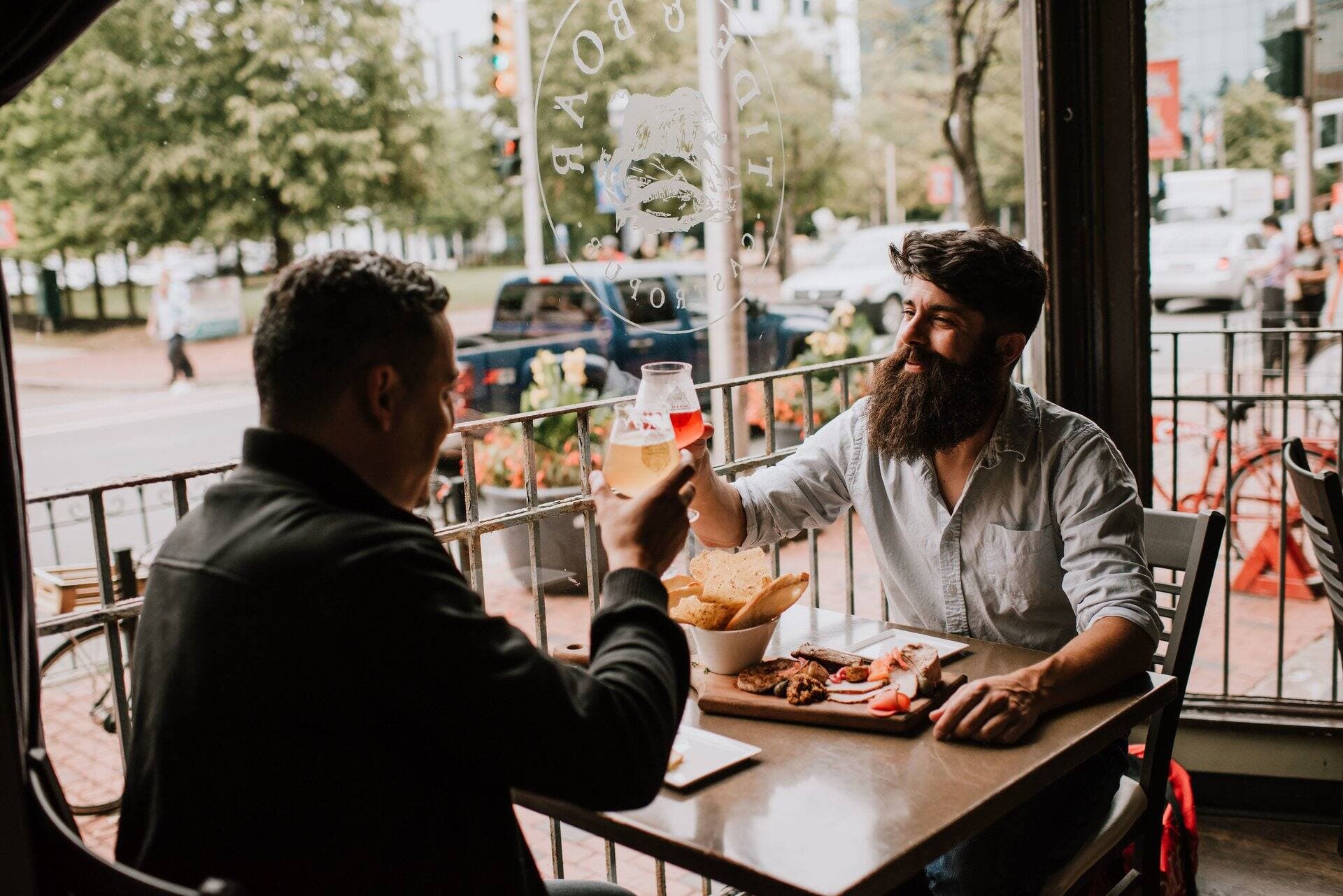 Facebook : @DestinationNB