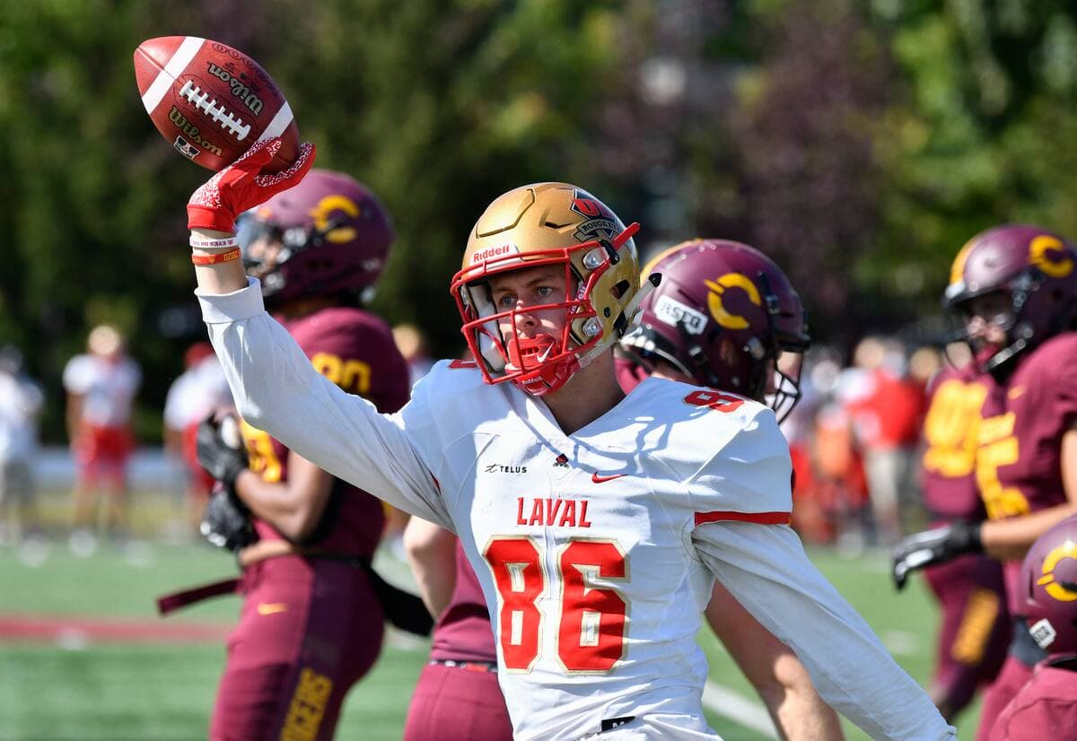 Édouard Arsenault, receveur de passes