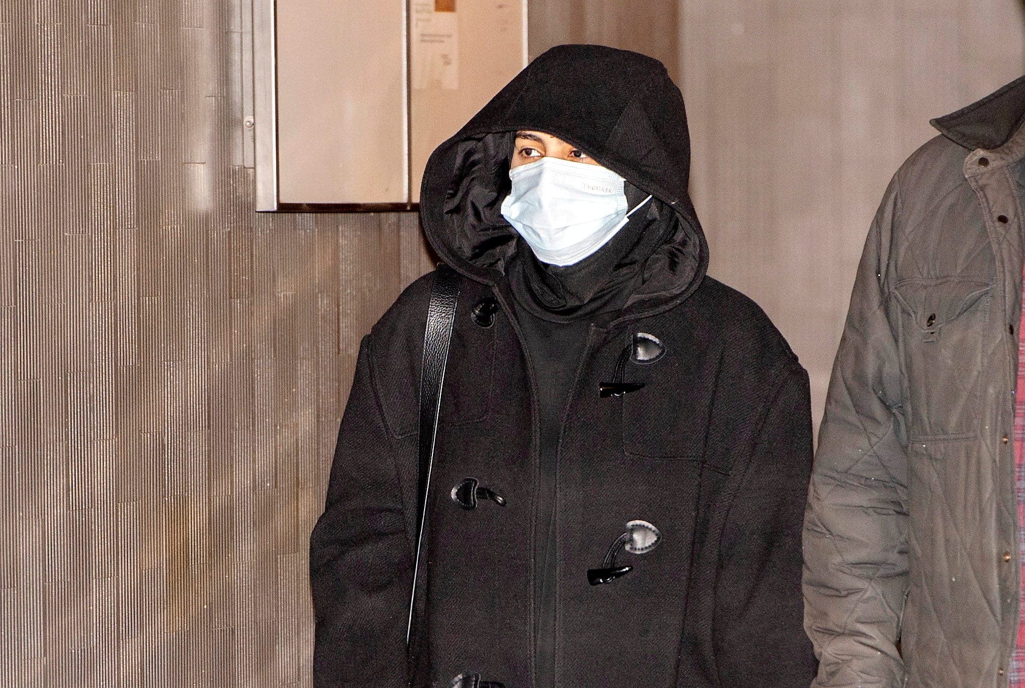 Oumaima Chouay lors d'un récent passage au palais de justice de Montréal.