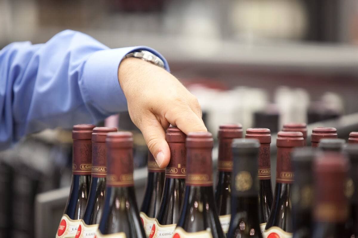 Au cours des mois d'octobre, novembre et décembre 2022, les ventes de tout le réseau de la SAQ ont atteint 1,427 milliard $, ou 15,5 millions $ par jour.