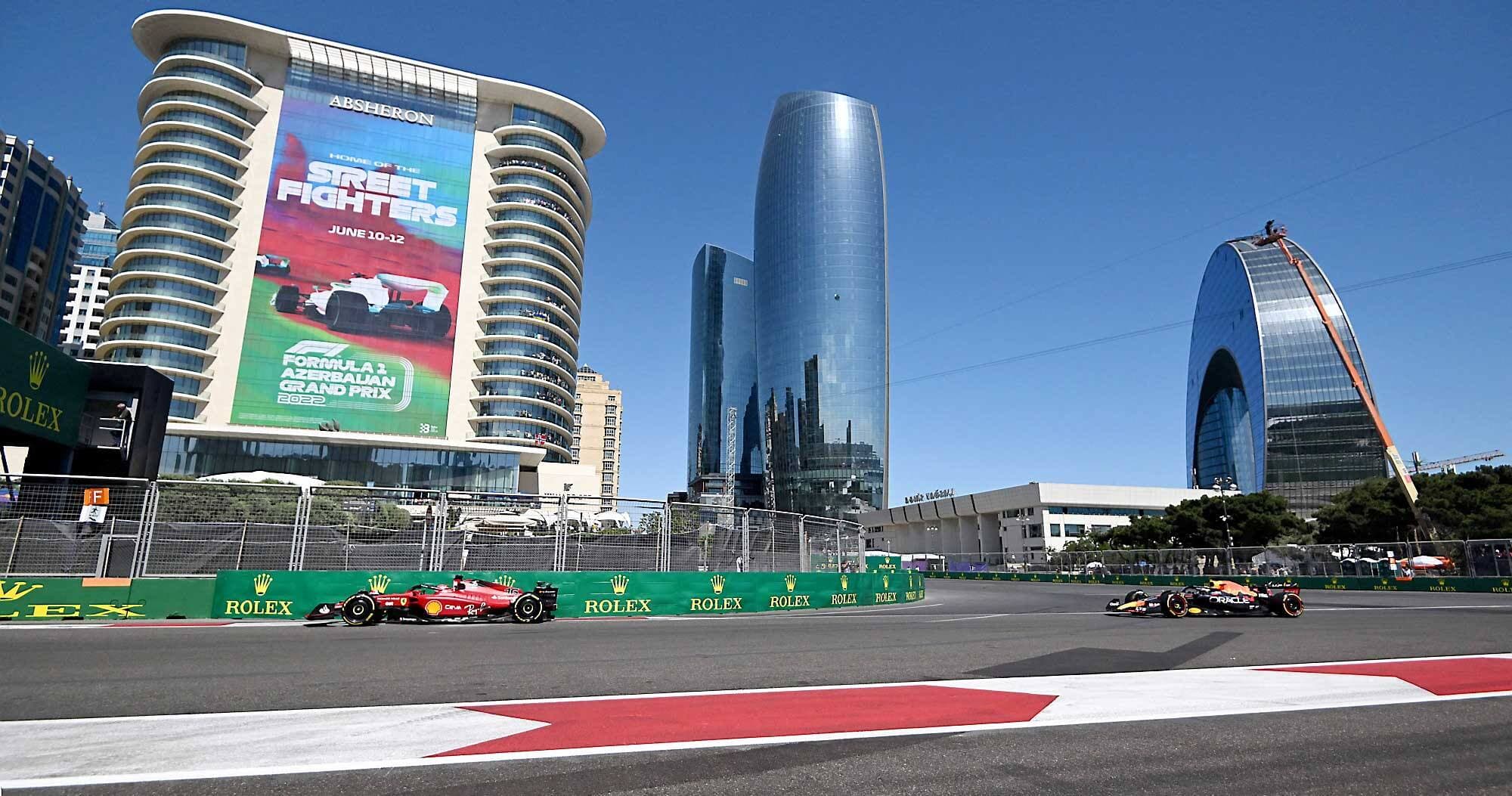 Charles Leclerc et Max Verstappen ne se lâchent pas d’une semelle, comme ce fut le cas au GP d’Azerbaïdjan, en fin de semaine dernière.