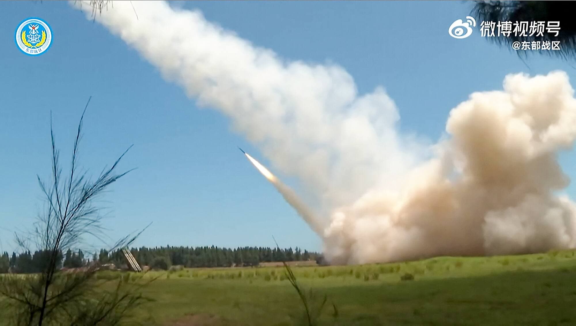 Un missile tiré par la Chine, jeudi, lors du plus gros entraînement militaire du pays à l’entour de Taïwan.